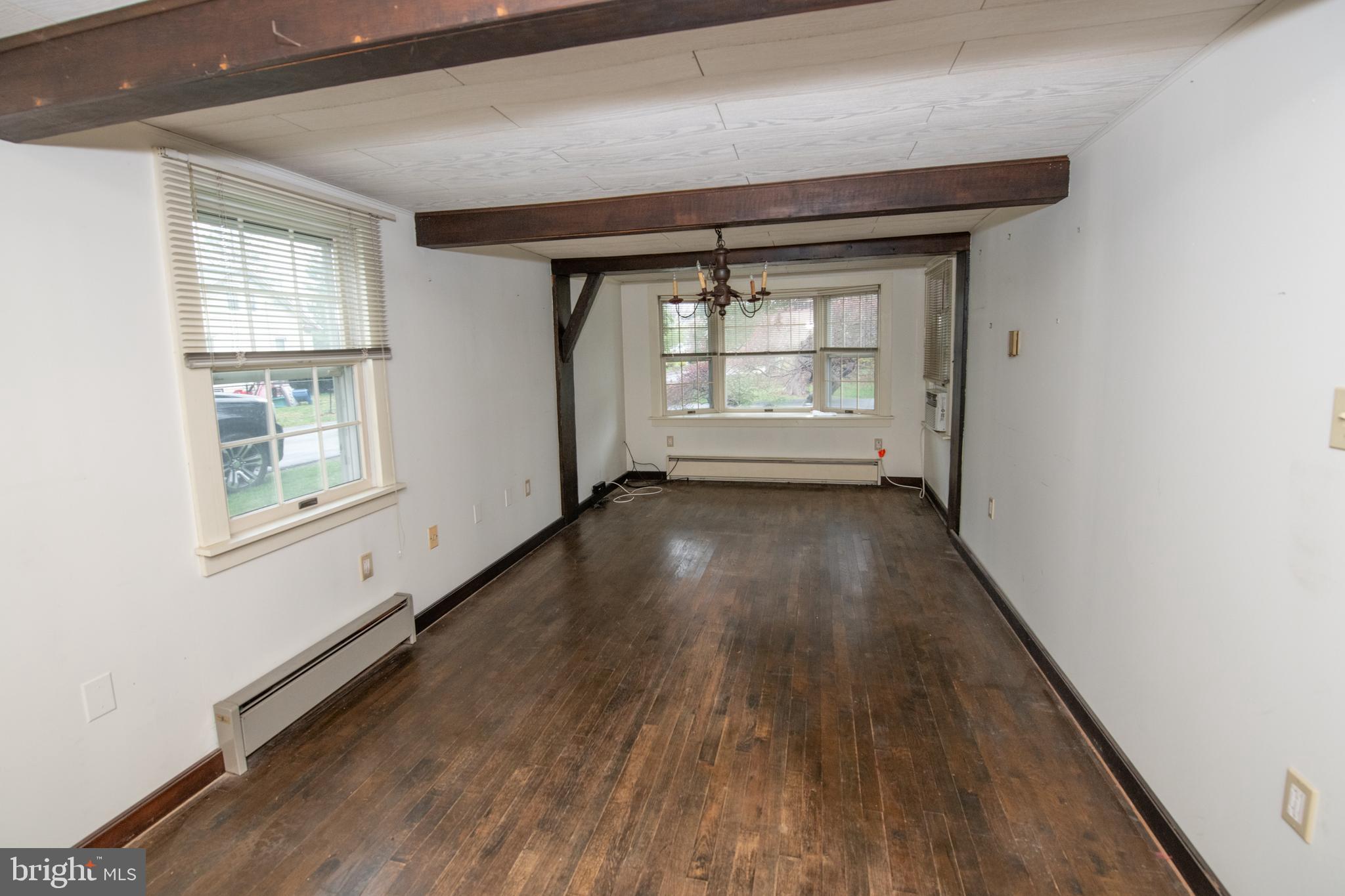 HIDDEN CREEK - Residential