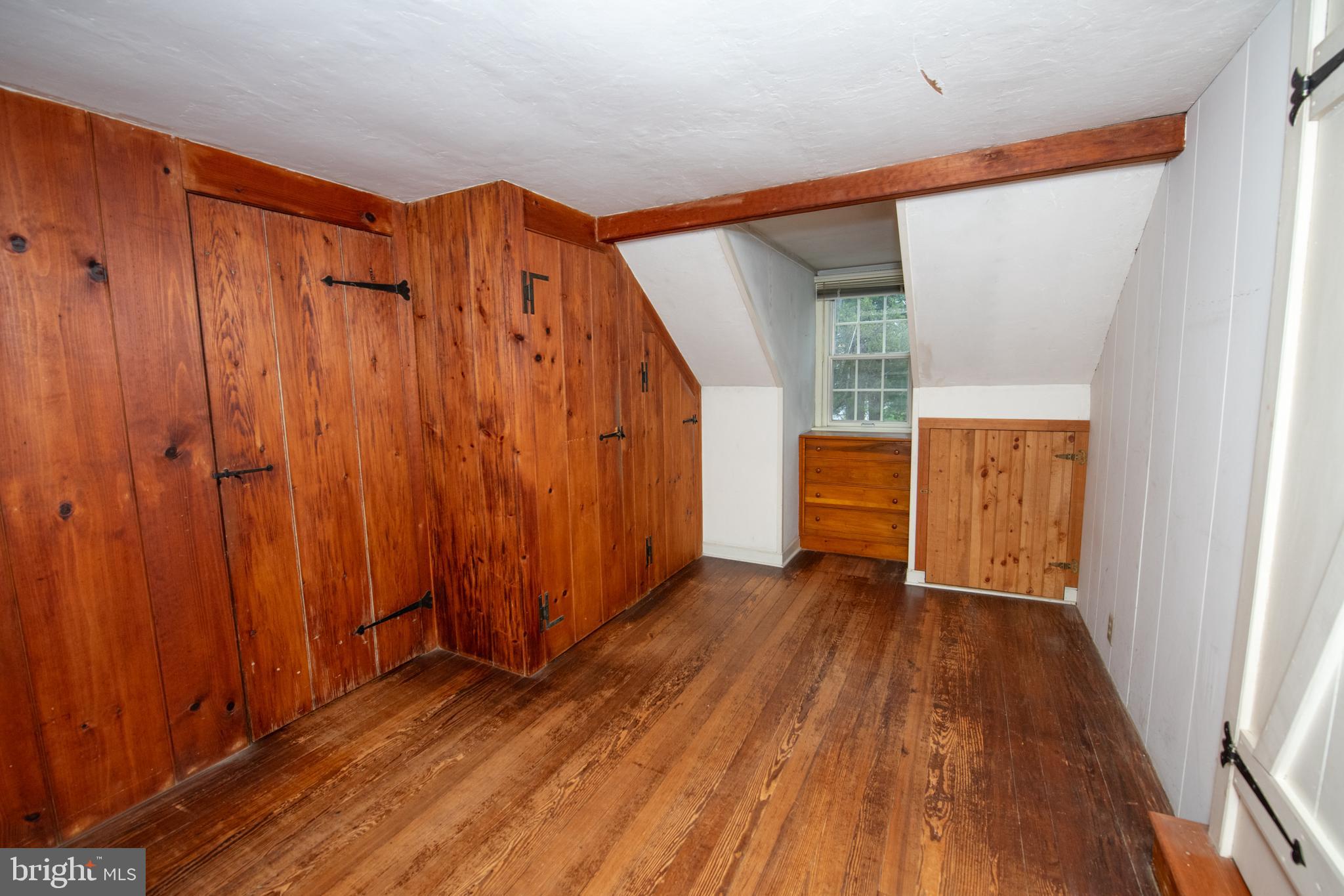 HIDDEN CREEK - Residential