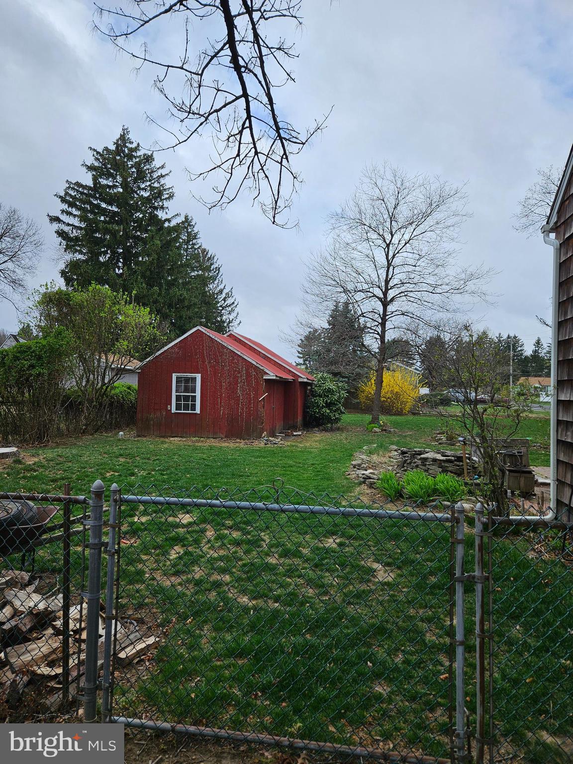 HIDDEN CREEK - Residential