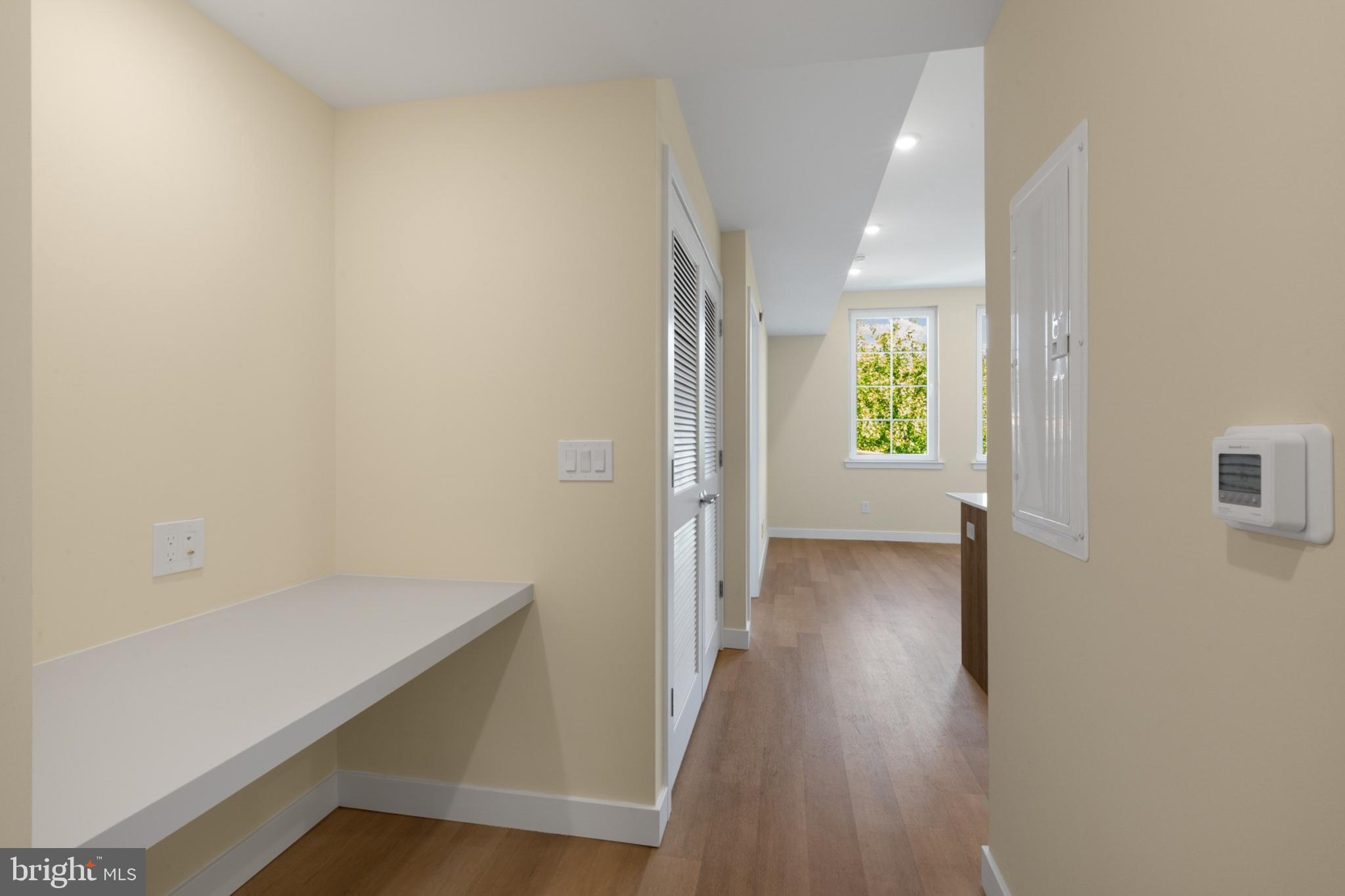 DICKINSON NARROWS - Residential Lease