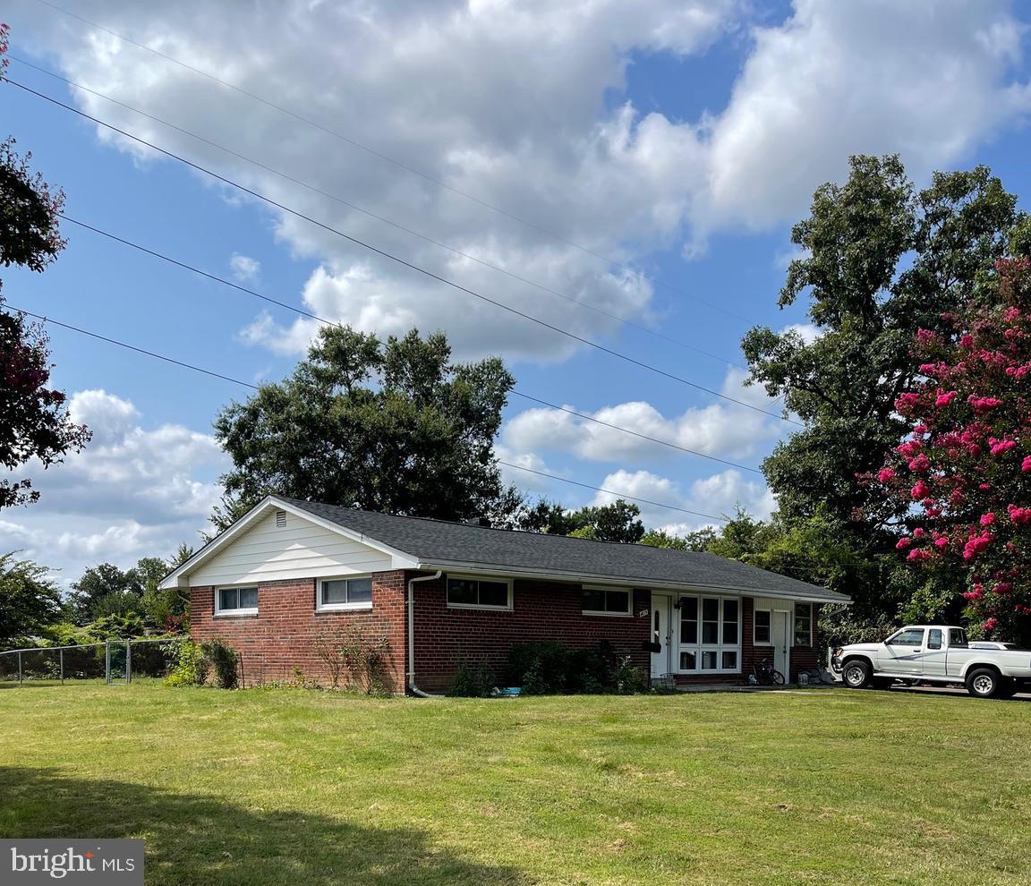 4615 ROUNDHILL ROAD