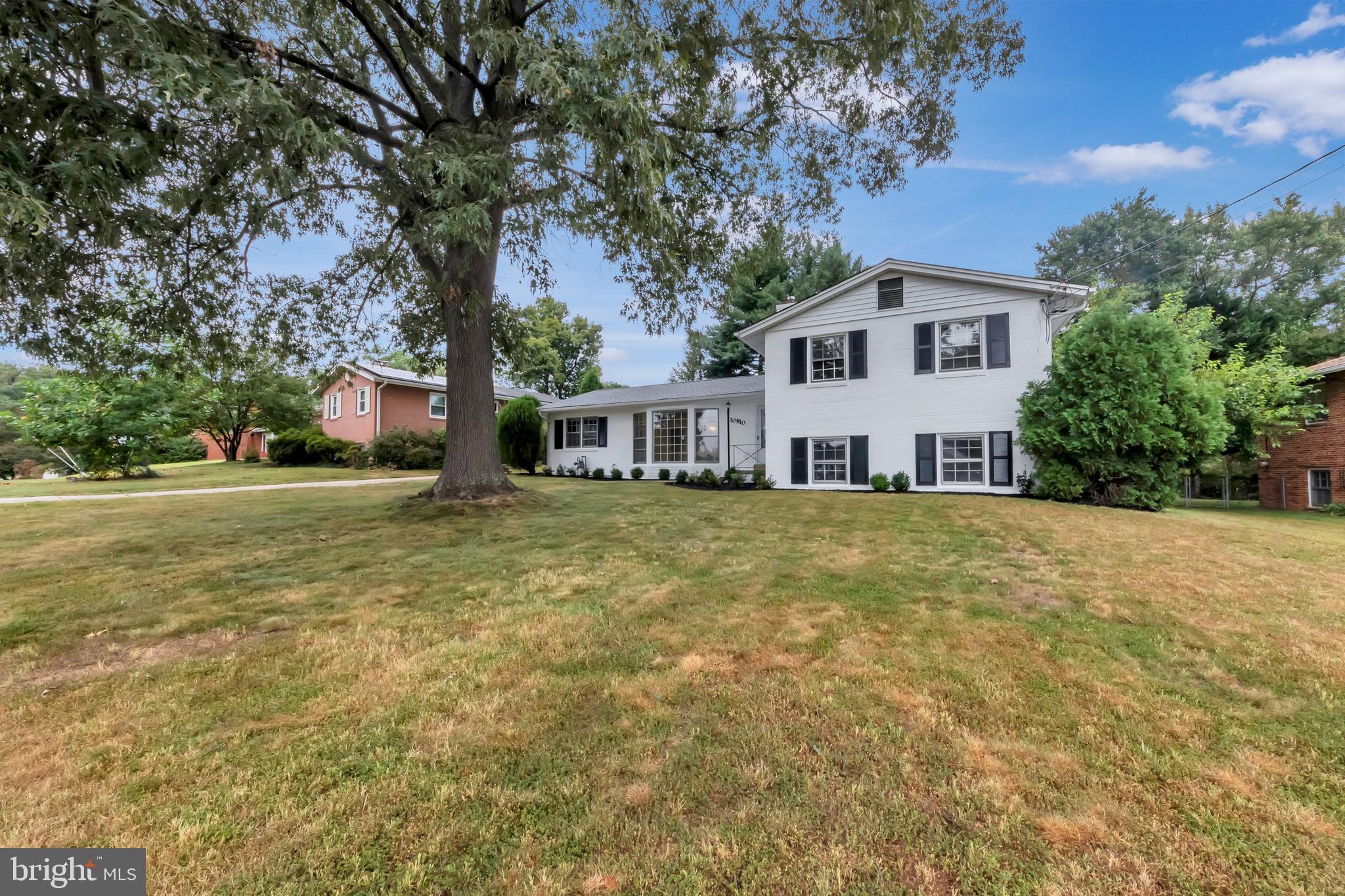 BURNT MILLS MANOR - Residential