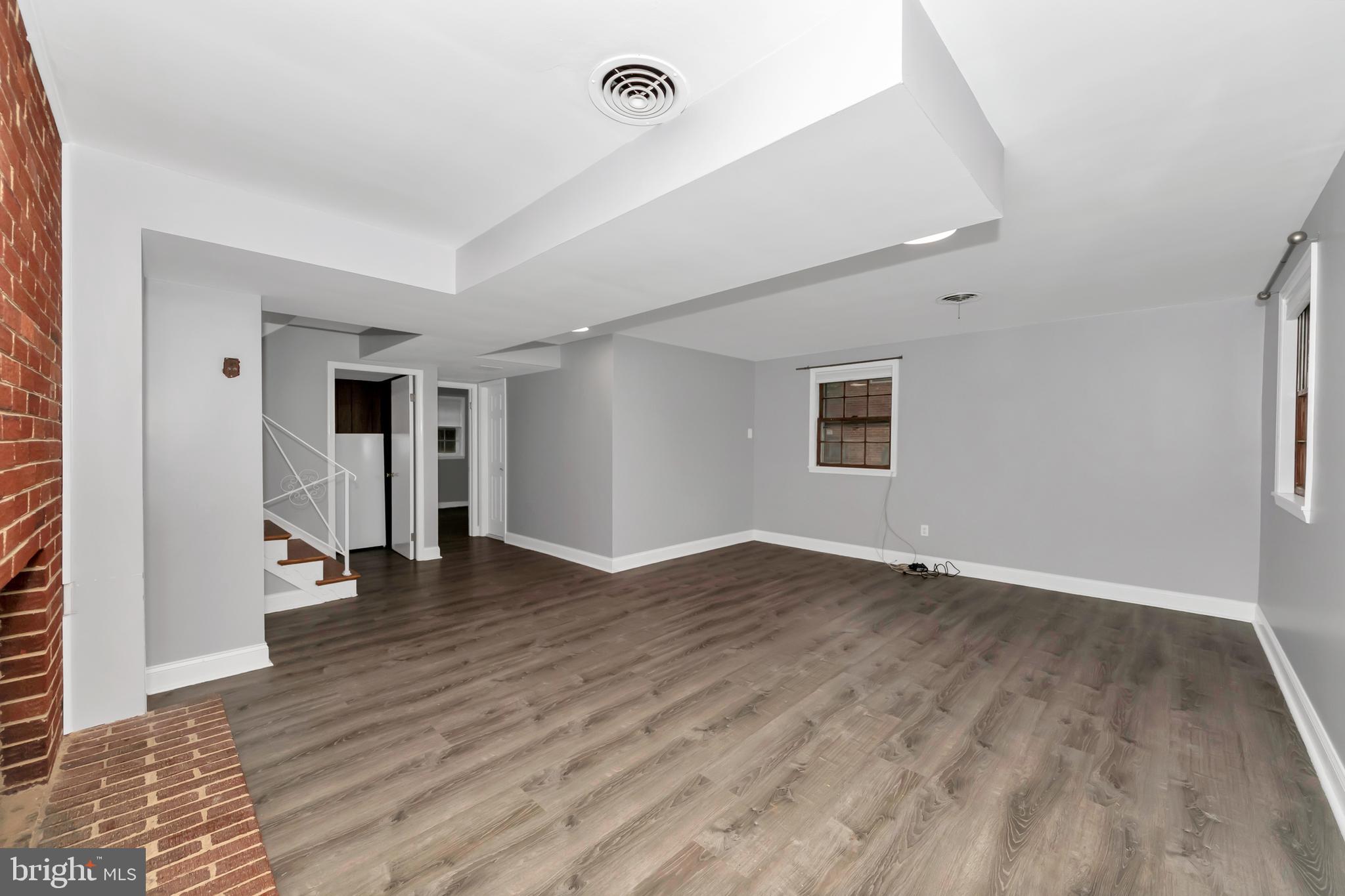 BURNT MILLS MANOR - Residential