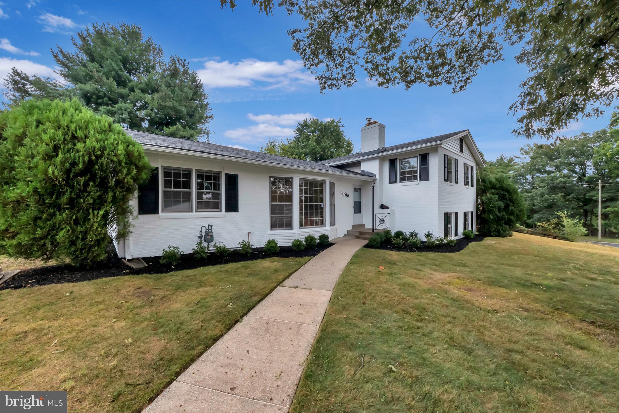 BURNT MILLS MANOR - Residential