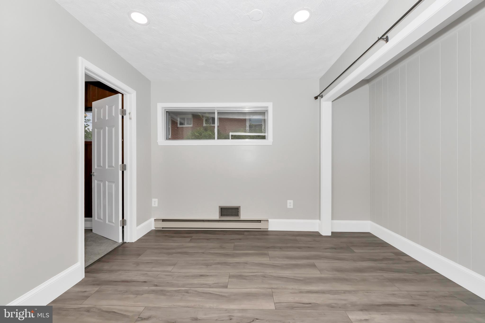 BURNT MILLS MANOR - Residential