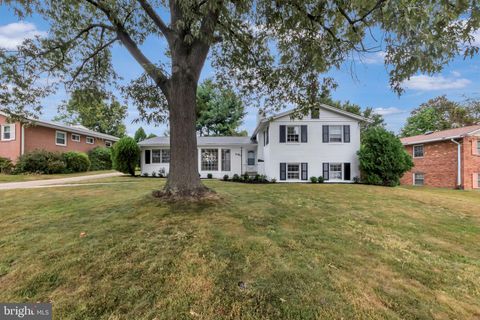 Photo of 10810 Wheeler Drive, SILVER SPRING, MD 20901 (MLS # MDMC2199398)