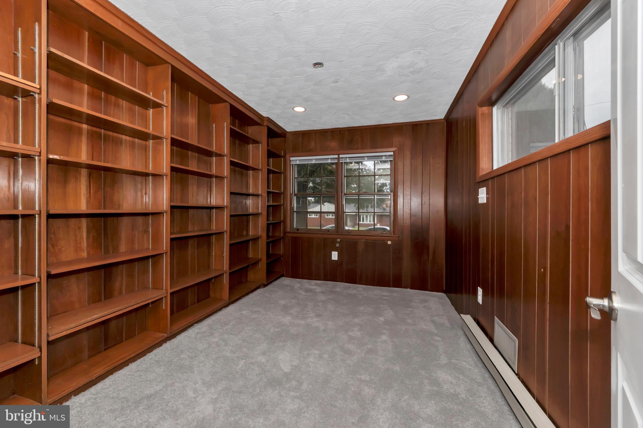 BURNT MILLS MANOR - Residential