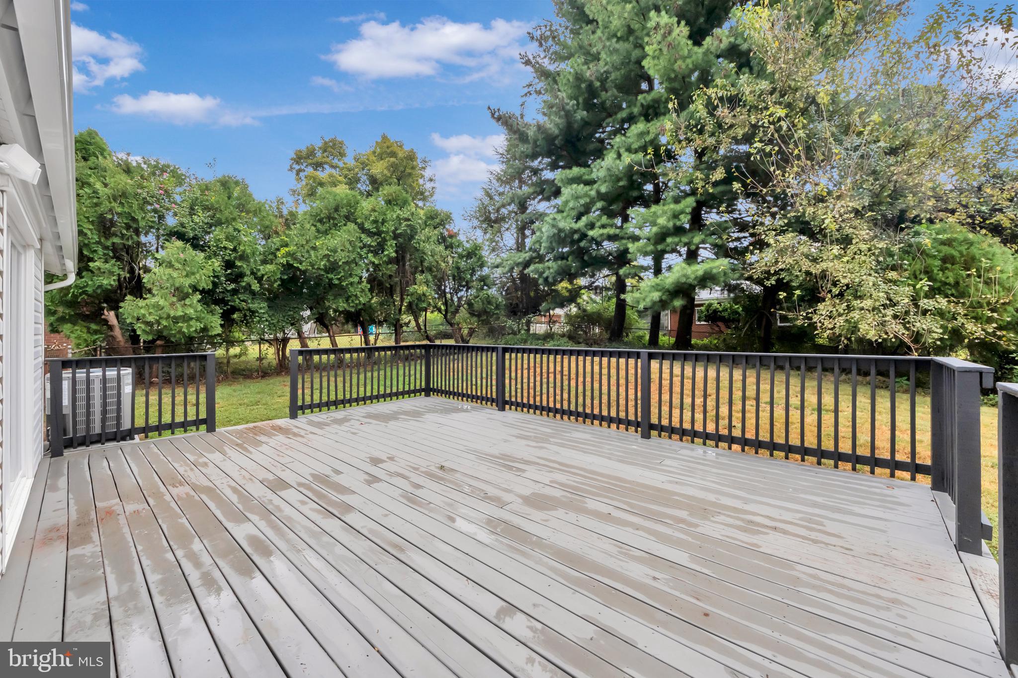 BURNT MILLS MANOR - Residential