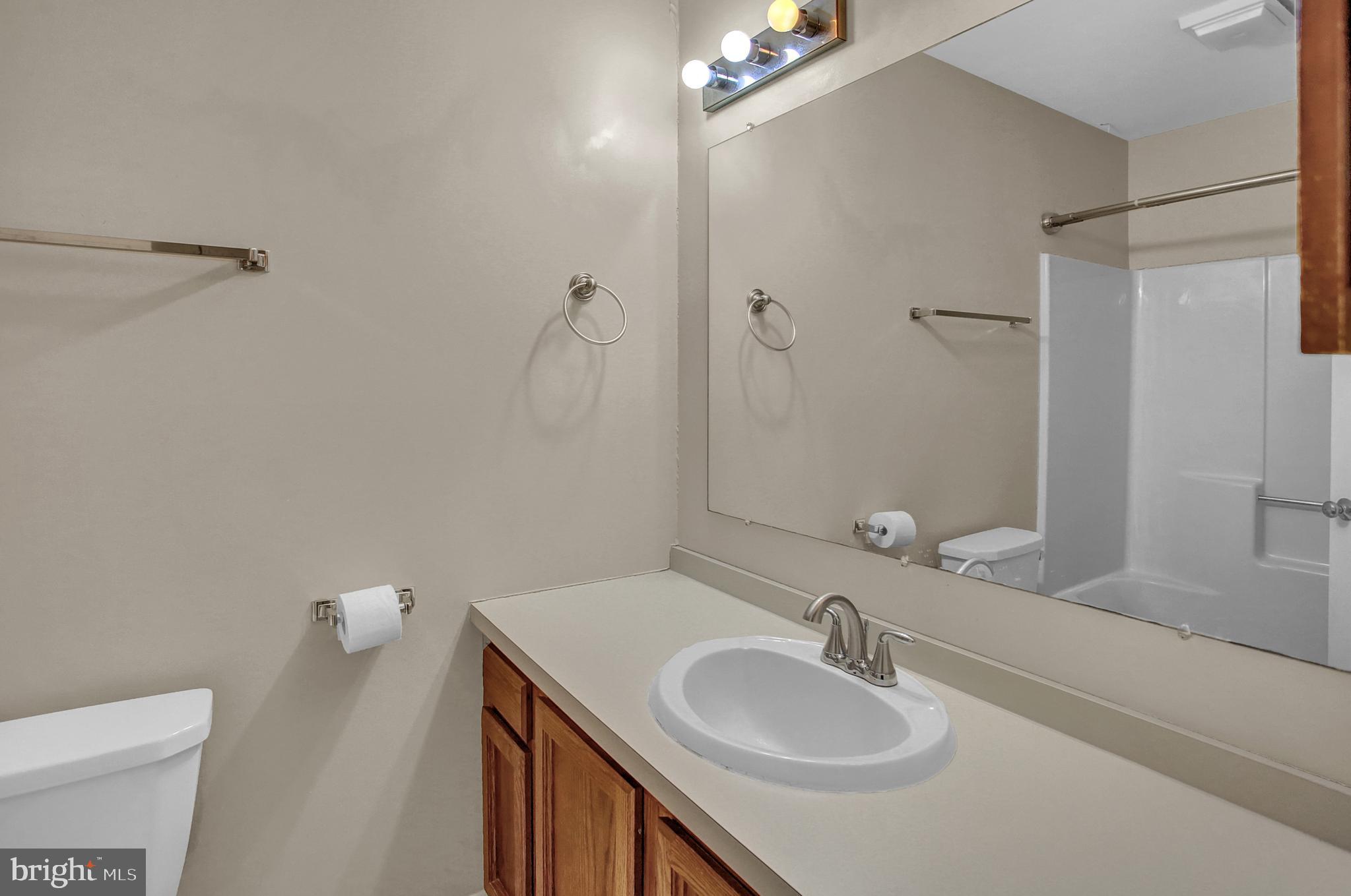 DERRY TOWNSHIP - Residential Lease