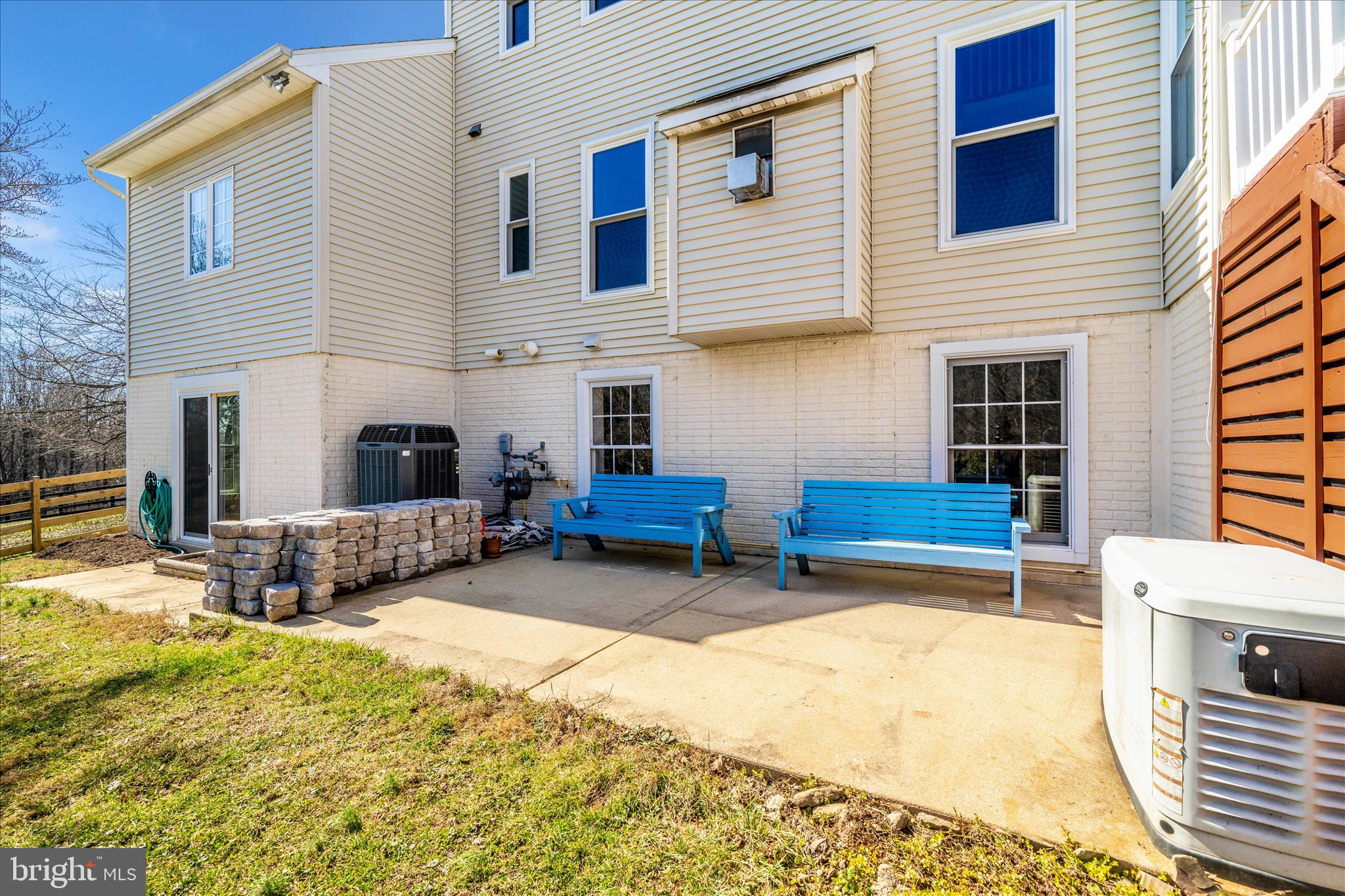 HOLBROOK HEIGHTS - Residential