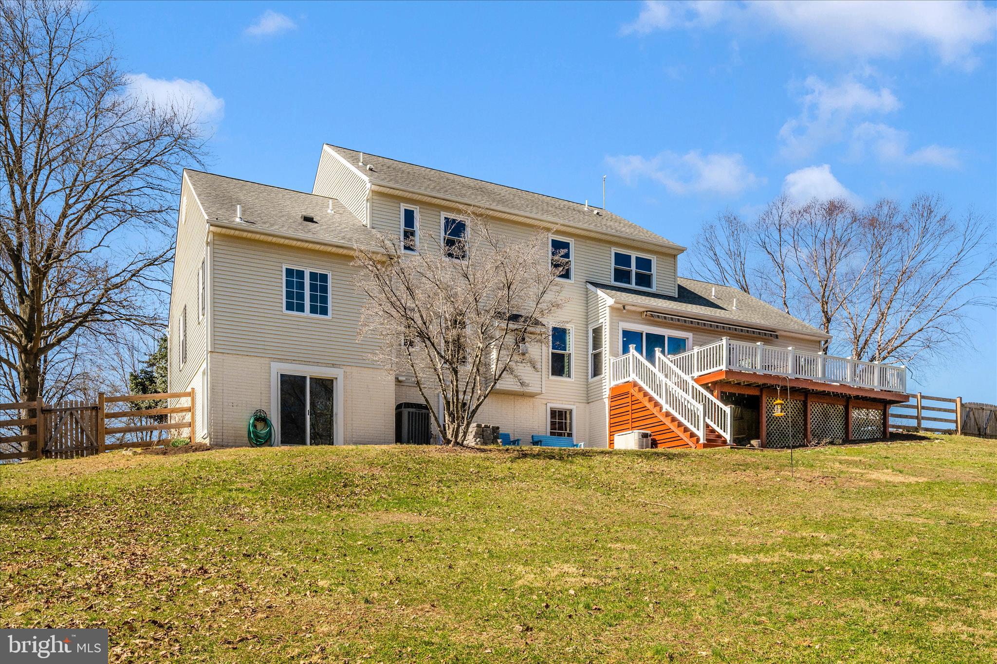 HOLBROOK HEIGHTS - Residential