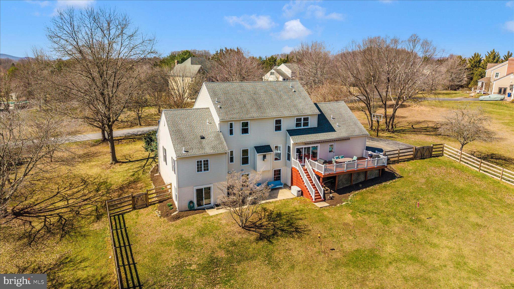 HOLBROOK HEIGHTS - Residential