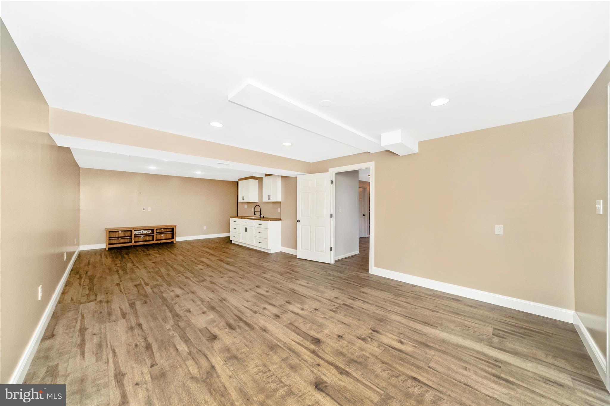 HOLBROOK HEIGHTS - Residential