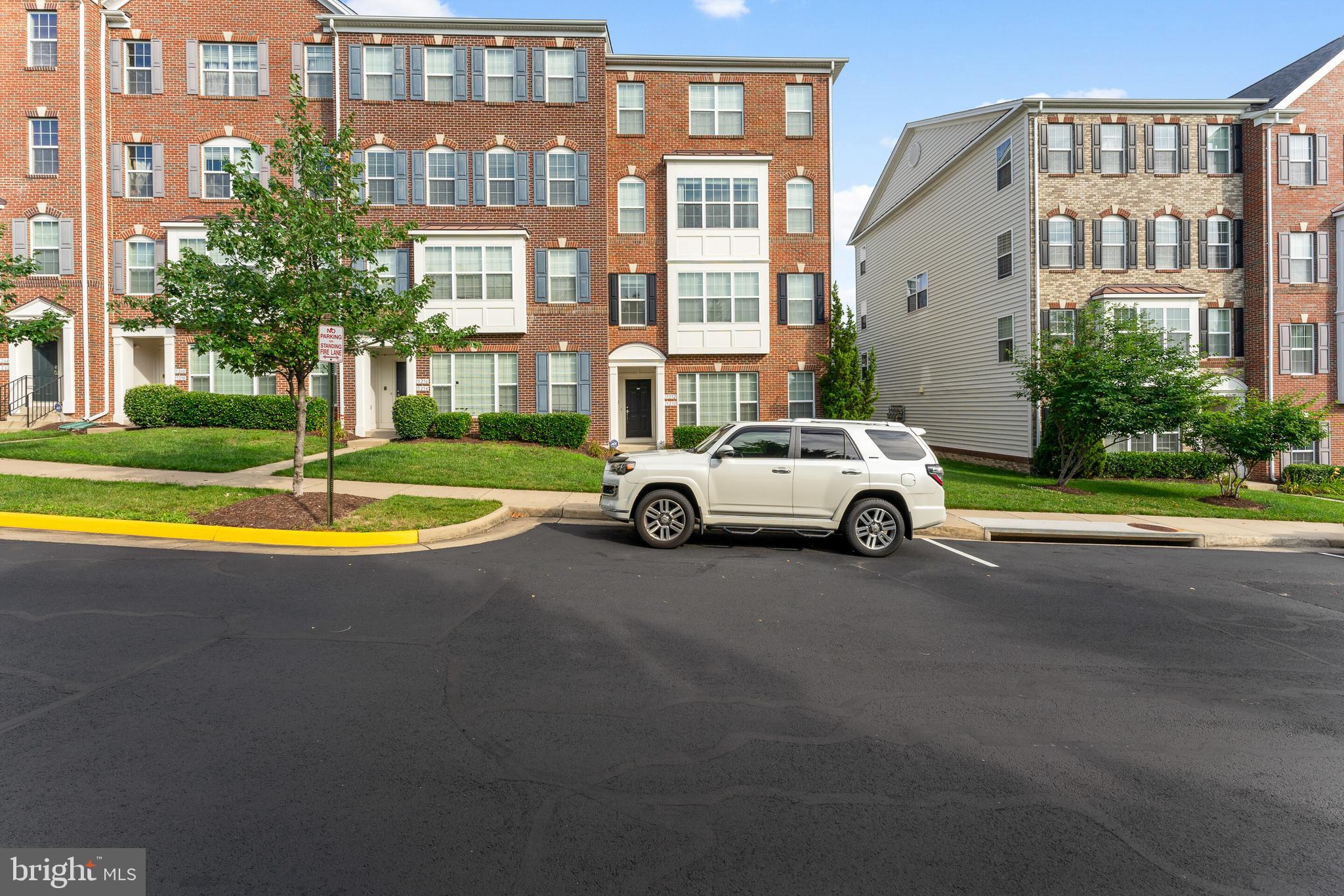 Discover the perfect blend of luxury and convenience at the sought-after Potomac Club 2! Nestled in a gated community, this elegant 2-bedroom, 2.5-bath condo offers a spacious and stylish living experience. The updated gourmet kitchen is a chef’s dream, ideal for entertaining or everyday meals. Spread across two levels, the generously sized bedrooms upstairs include a primary suite featuring a large walk-in closet — your personal retreat.
Enjoy the community’s superb amenities, including sparkling pools and scenic trails, all within a vibrant neighborhood that fosters a true sense of community. Comes with a one-car garage and plenty of street parking for your convenience. Perfectly located close to shopping, dining, malls, and more — everything you need is just minutes away!
Don’t miss this exceptional opportunity to live in a coveted location with all the comforts of home. Schedule your tour today!