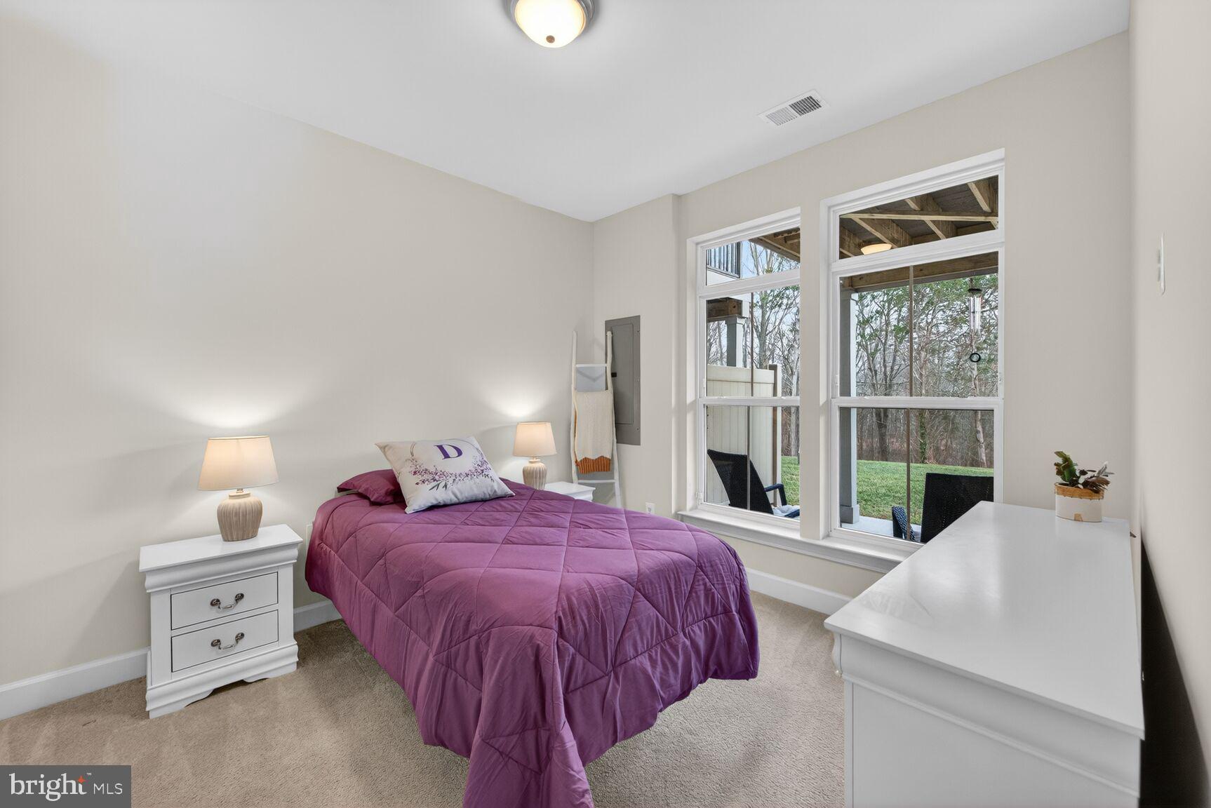 THE RETREAT AT WESTFIELDS - Residential