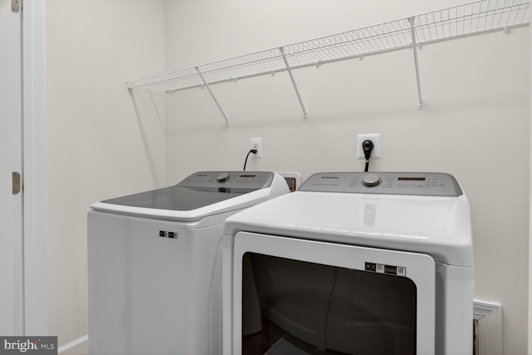 THE RETREAT AT WESTFIELDS - Residential