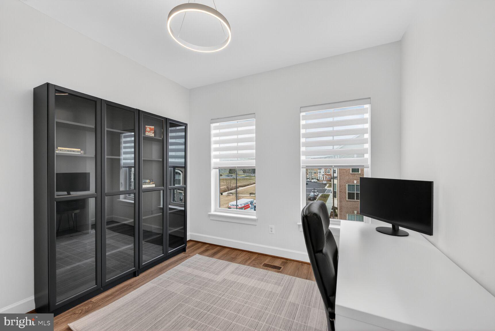 THE RETREAT AT WESTFIELDS - Residential