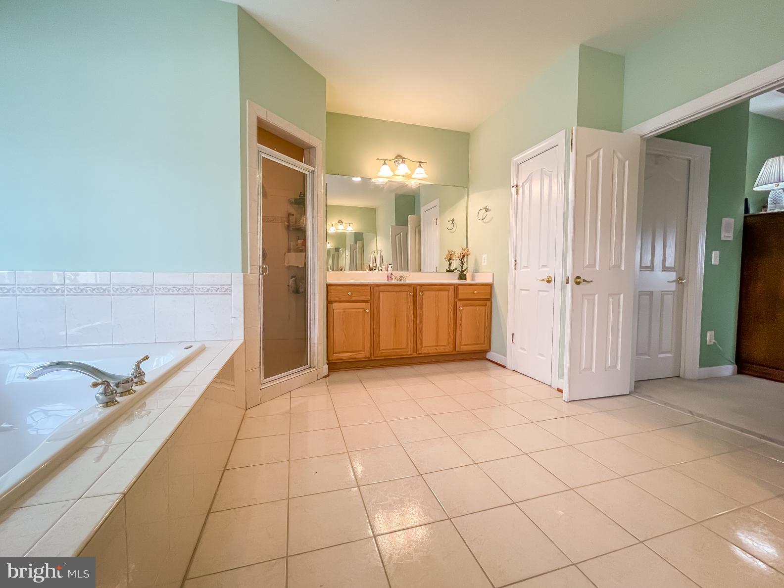 LANSDOWNE ON THE POTOMAC - Residential