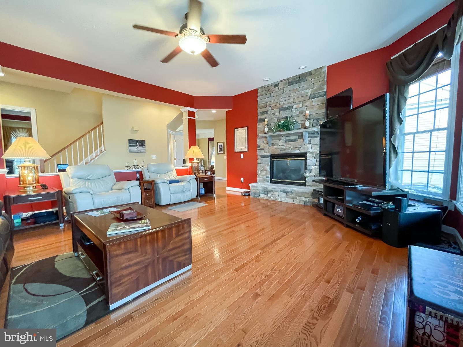 LANSDOWNE ON THE POTOMAC - Residential