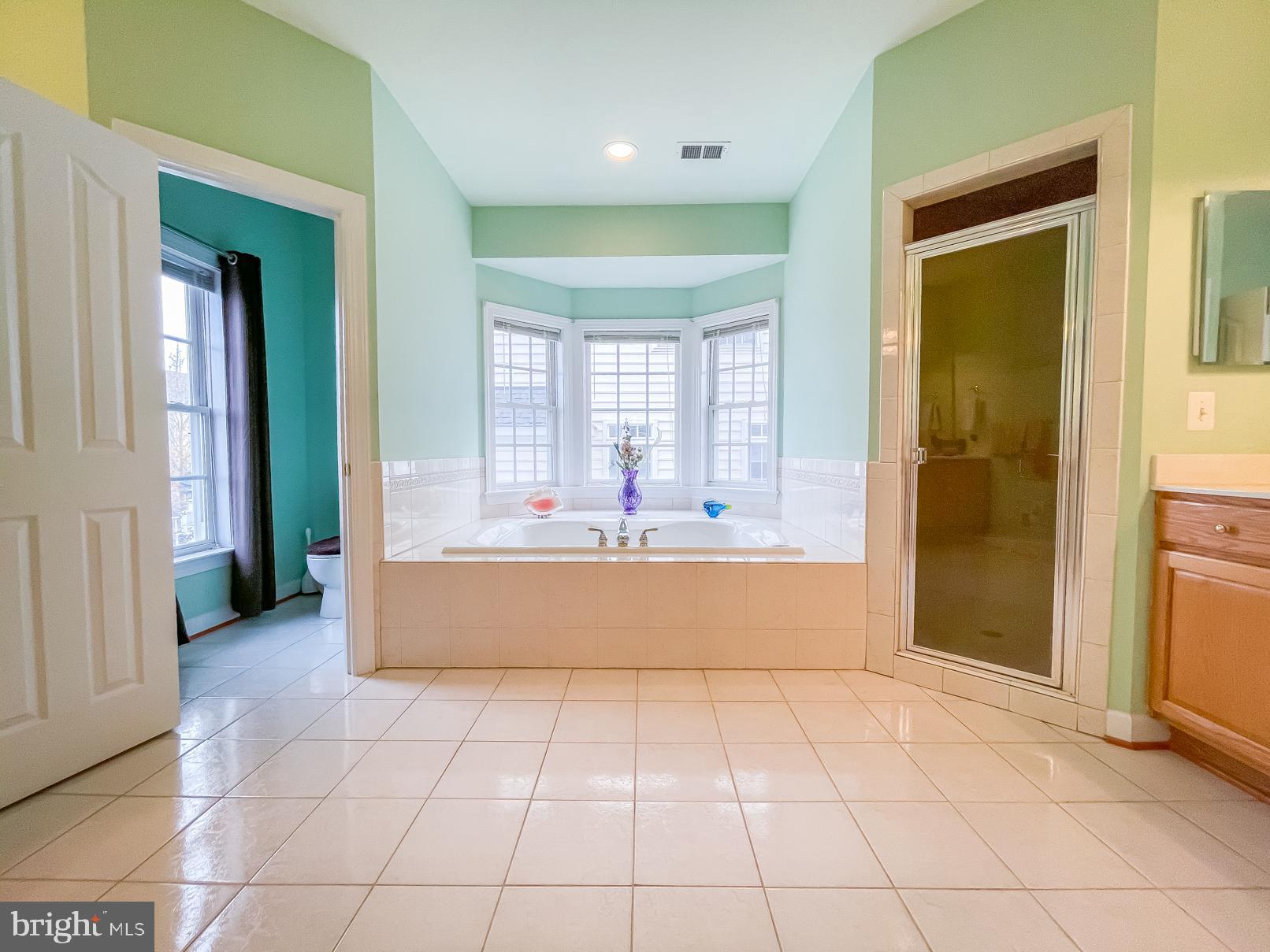 LANSDOWNE ON THE POTOMAC - Residential