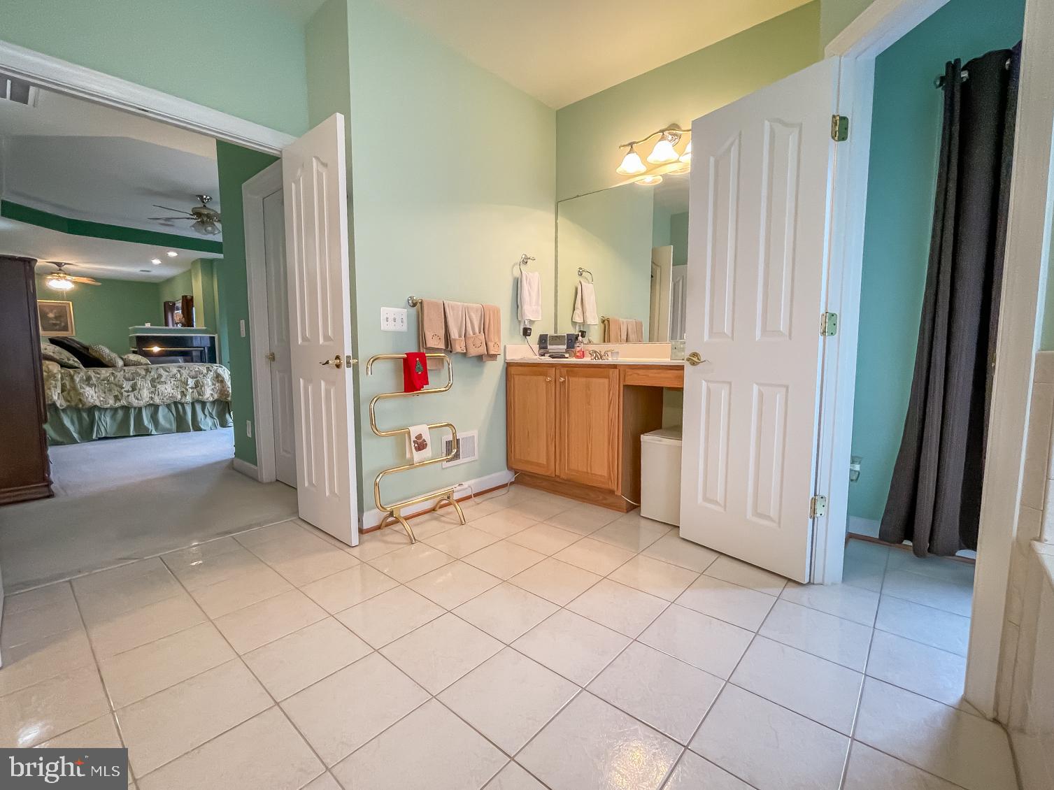 LANSDOWNE ON THE POTOMAC - Residential