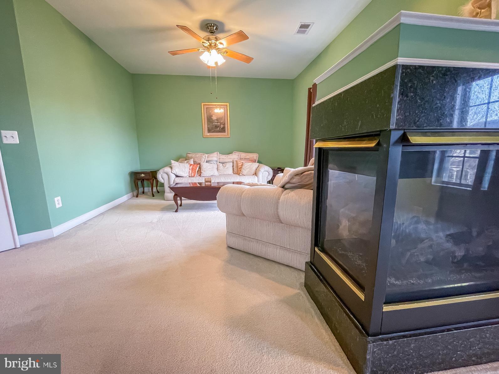 LANSDOWNE ON THE POTOMAC - Residential