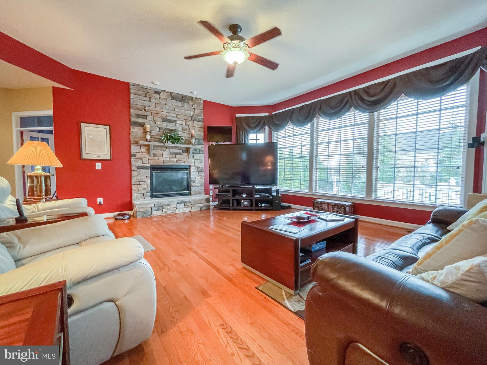 LANSDOWNE ON THE POTOMAC - Residential