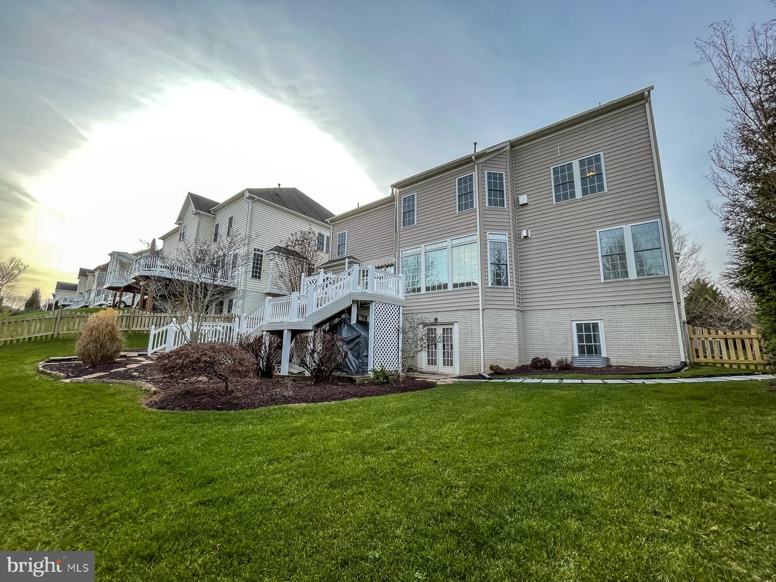 LANSDOWNE ON THE POTOMAC - Residential