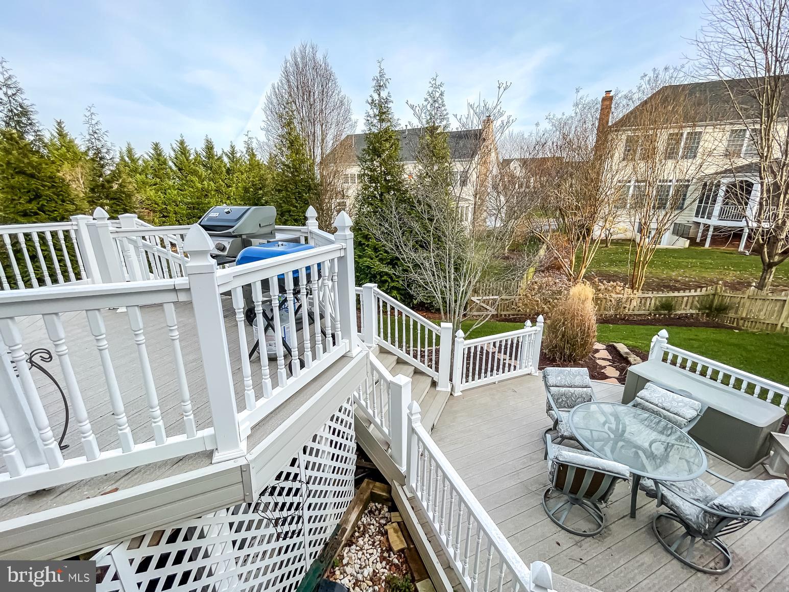 LANSDOWNE ON THE POTOMAC - Residential