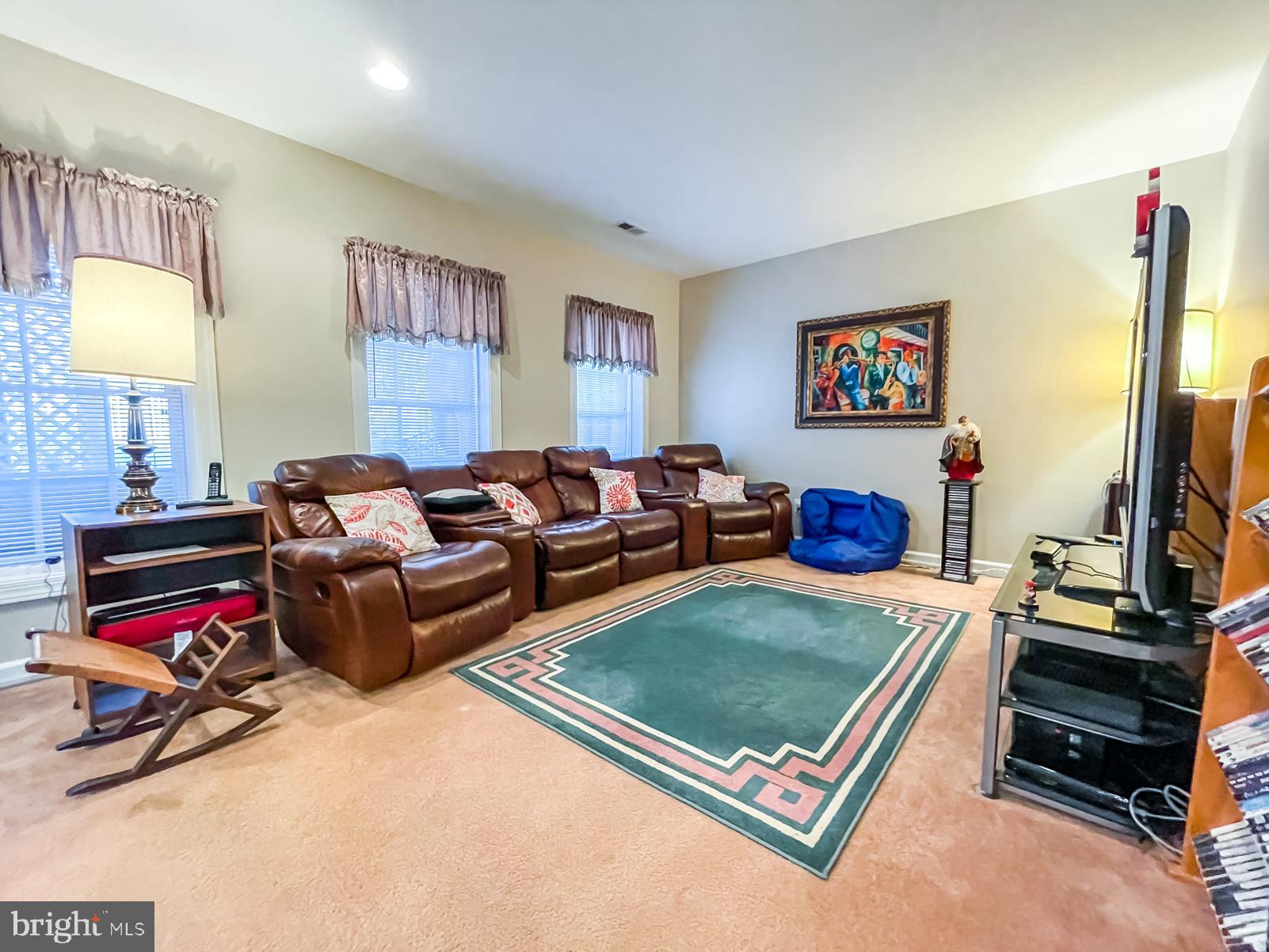 LANSDOWNE ON THE POTOMAC - Residential