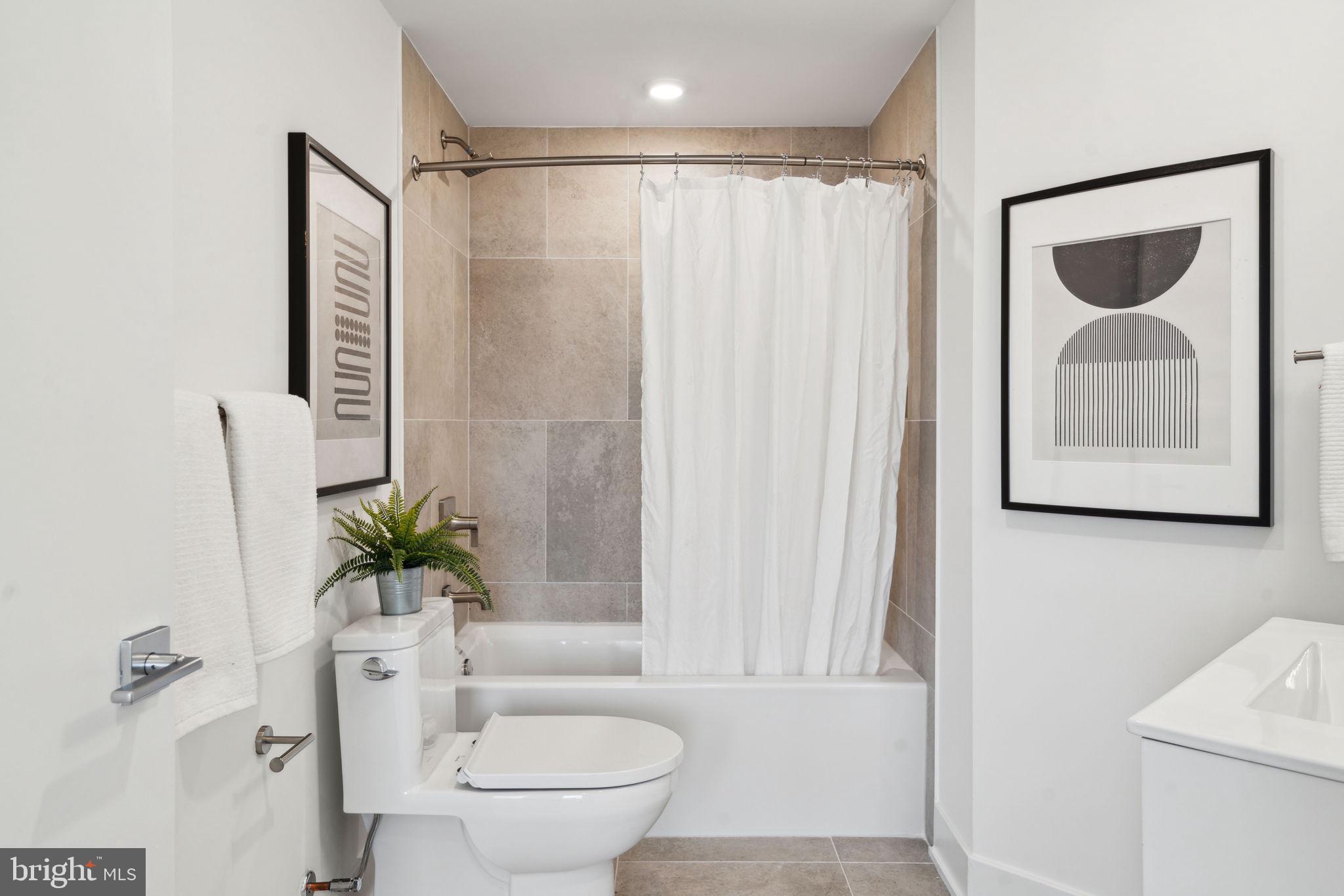 FISHTOWN - Residential Lease