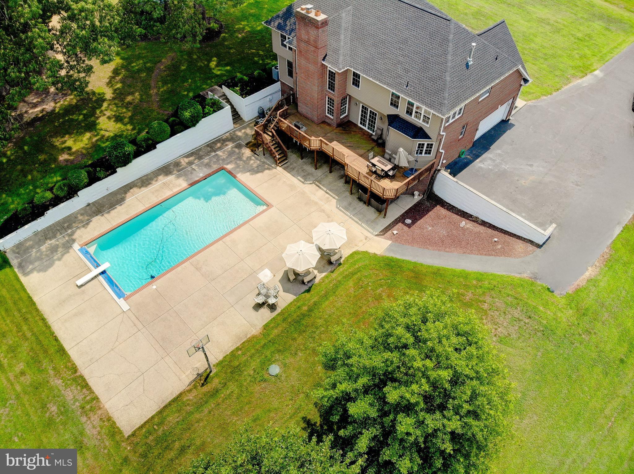25 HOILE LANE