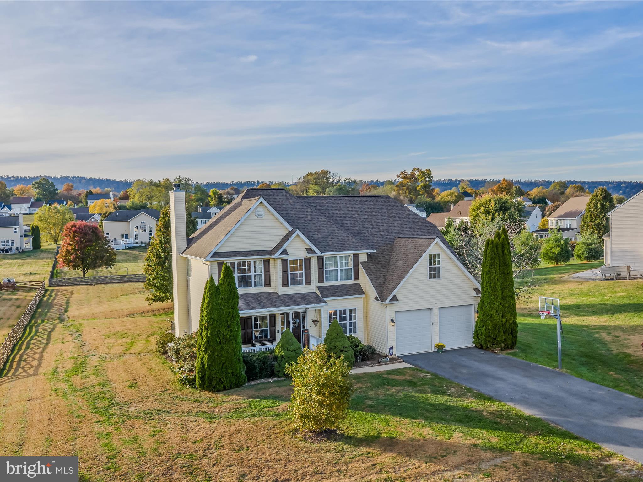 APPLE KNOLLS - Residential