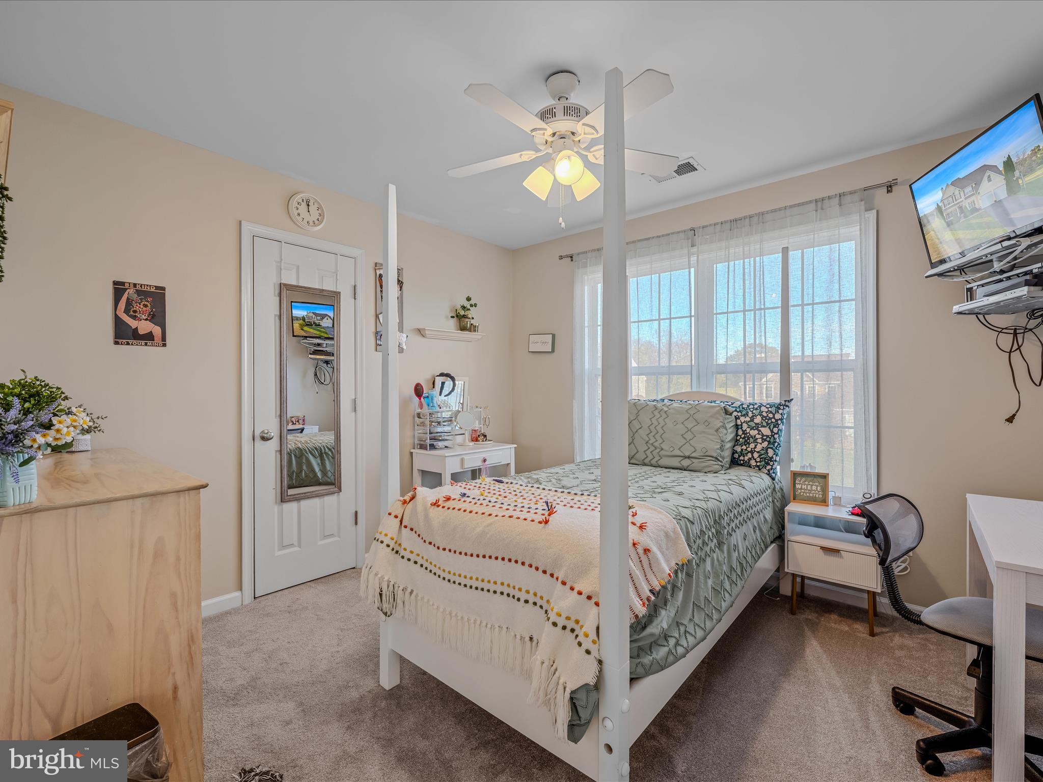 APPLE KNOLLS - Residential