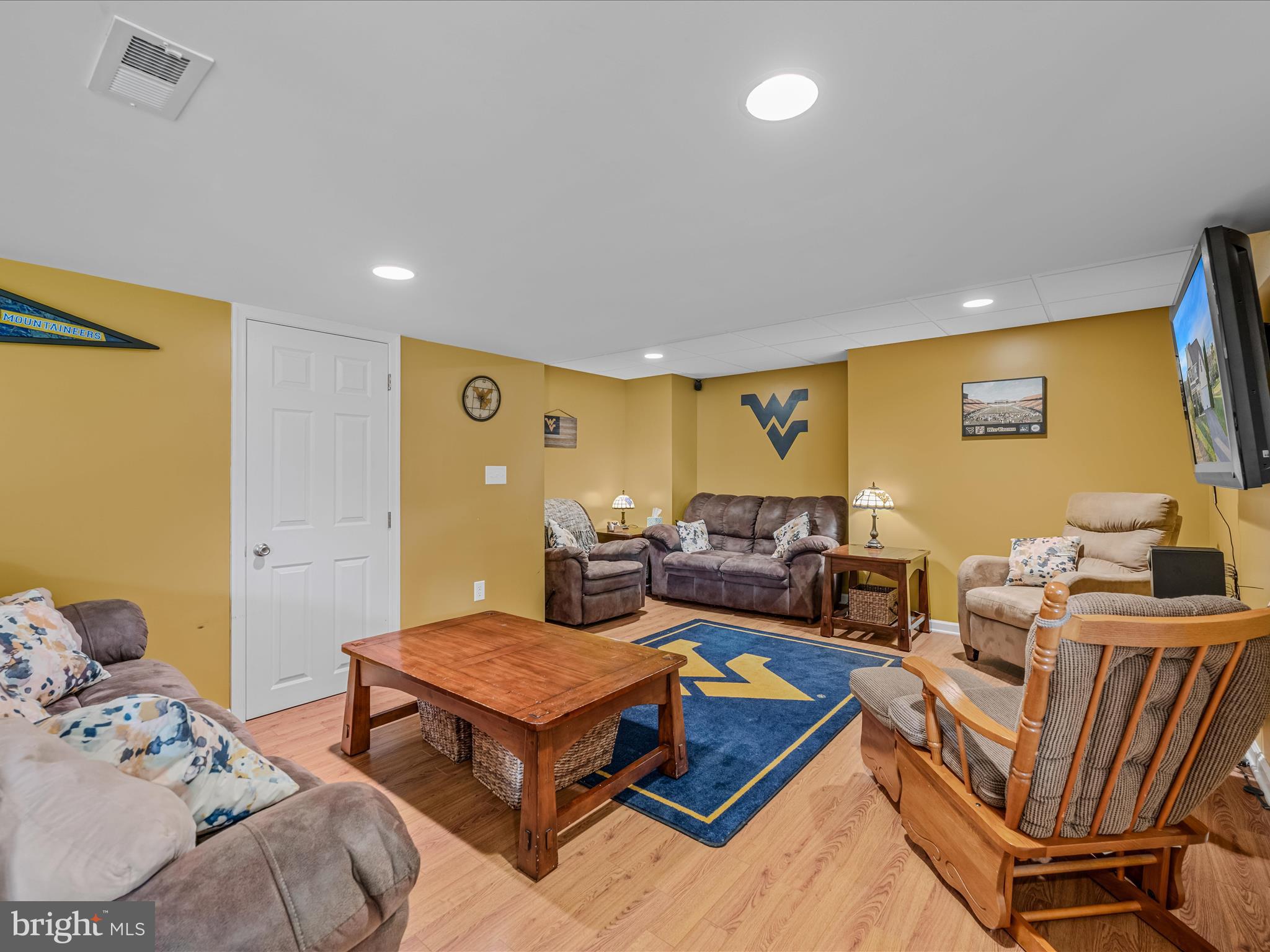 APPLE KNOLLS - Residential