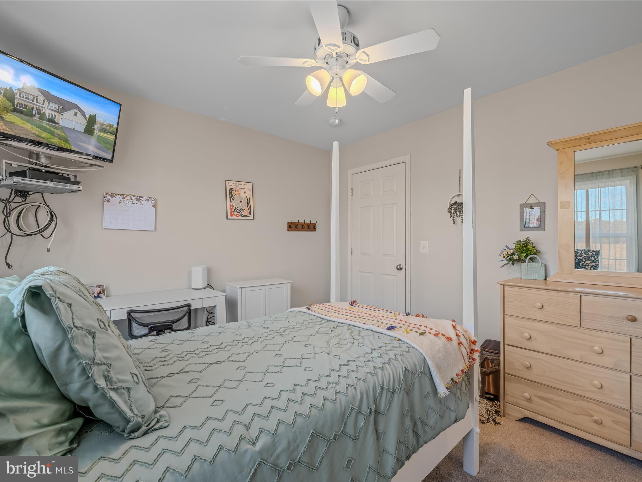 APPLE KNOLLS - Residential