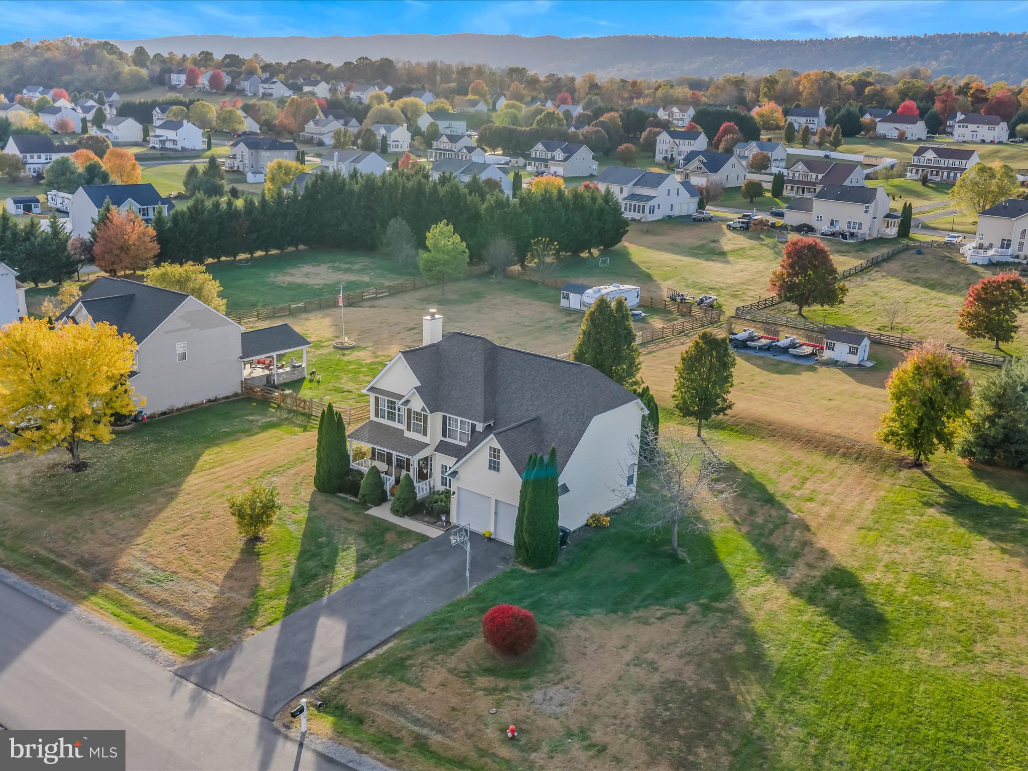 APPLE KNOLLS - Residential