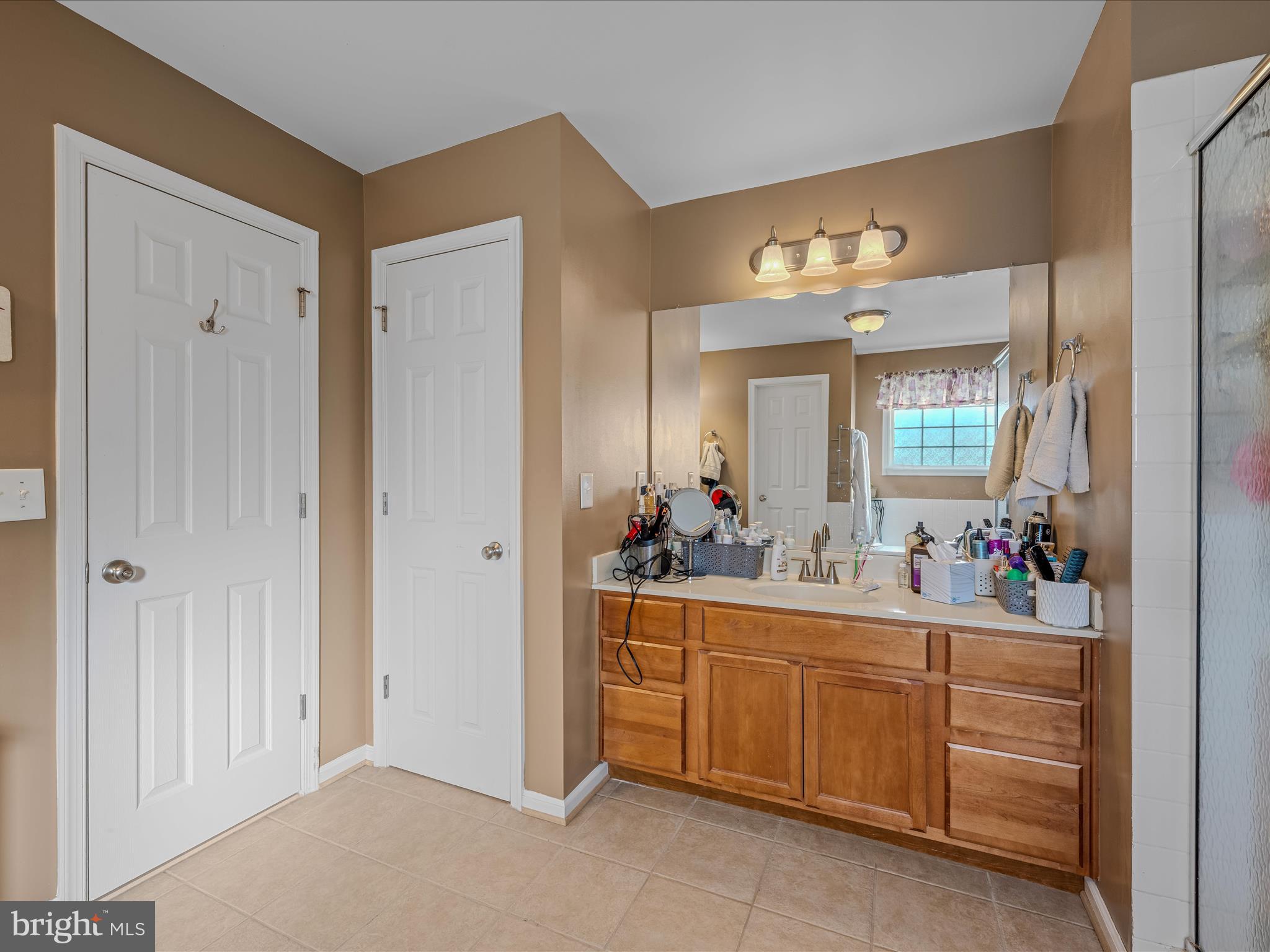 APPLE KNOLLS - Residential