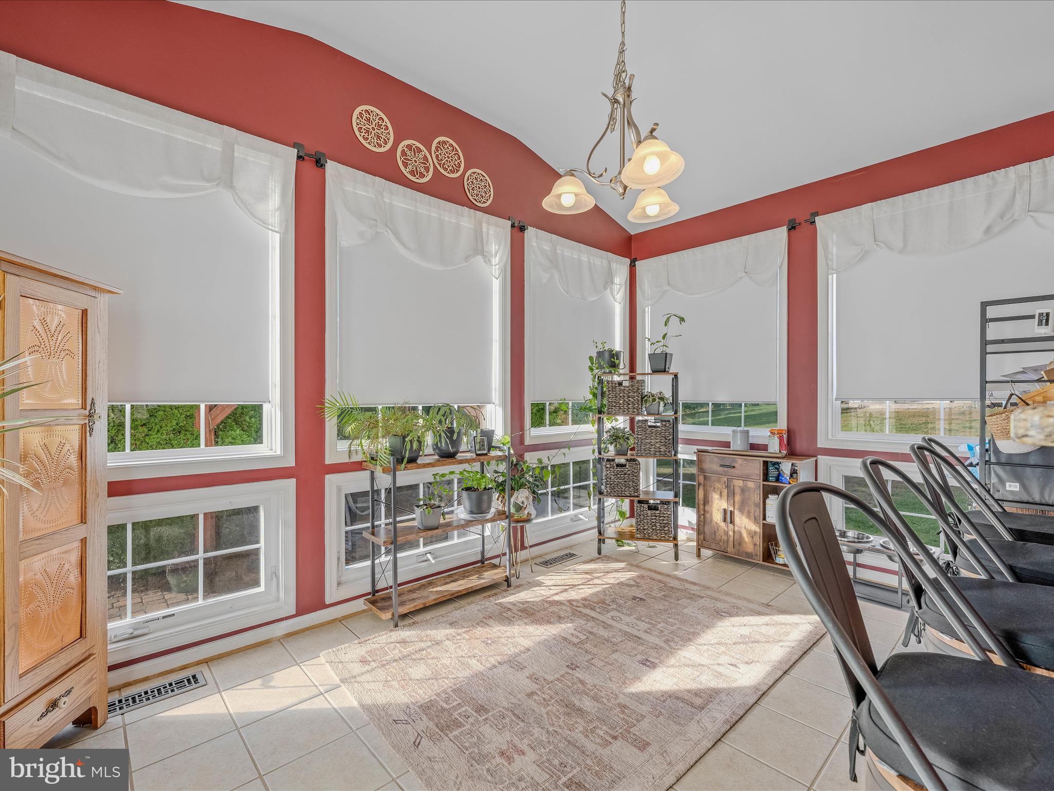 APPLE KNOLLS - Residential