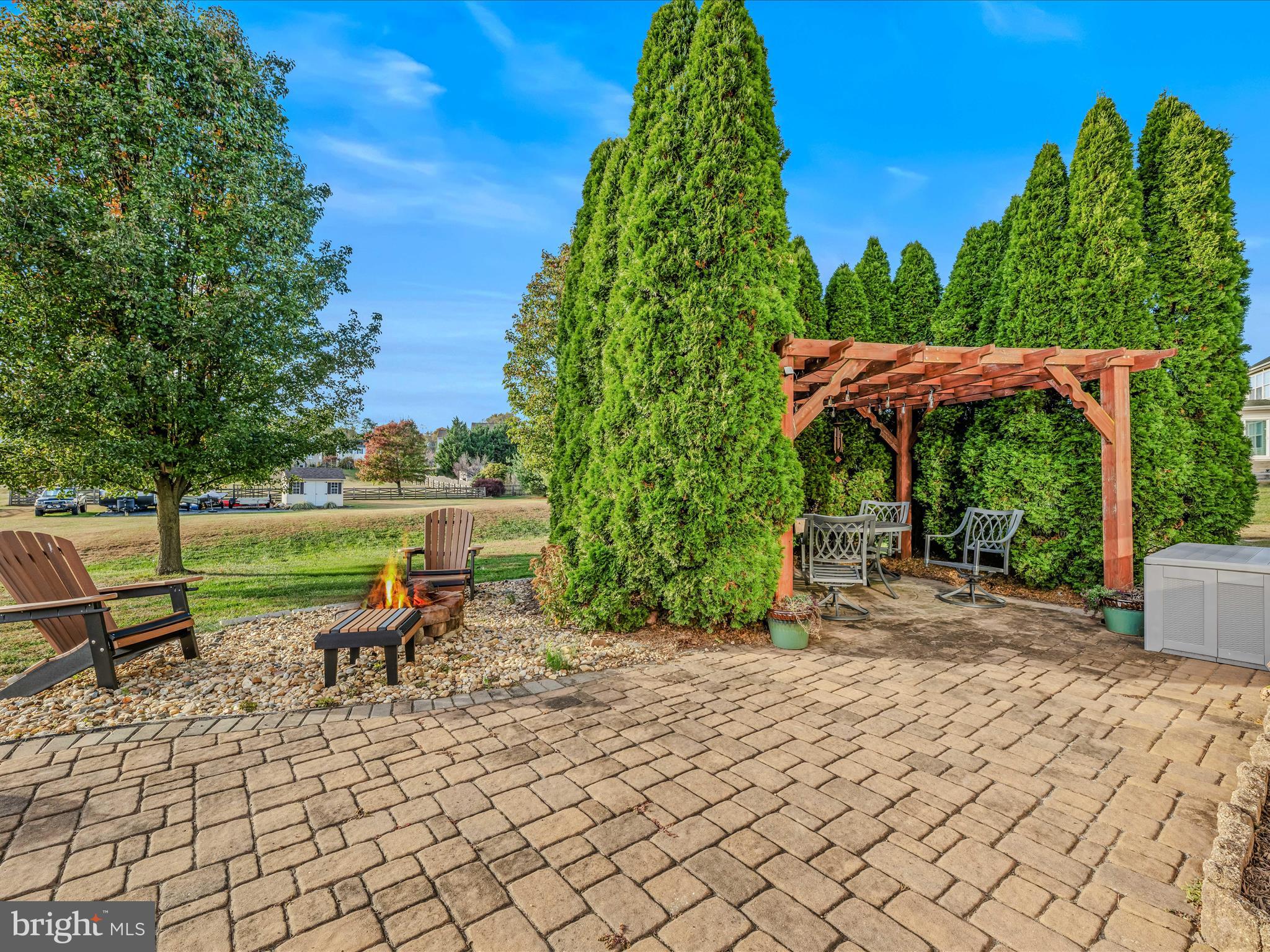 APPLE KNOLLS - Residential