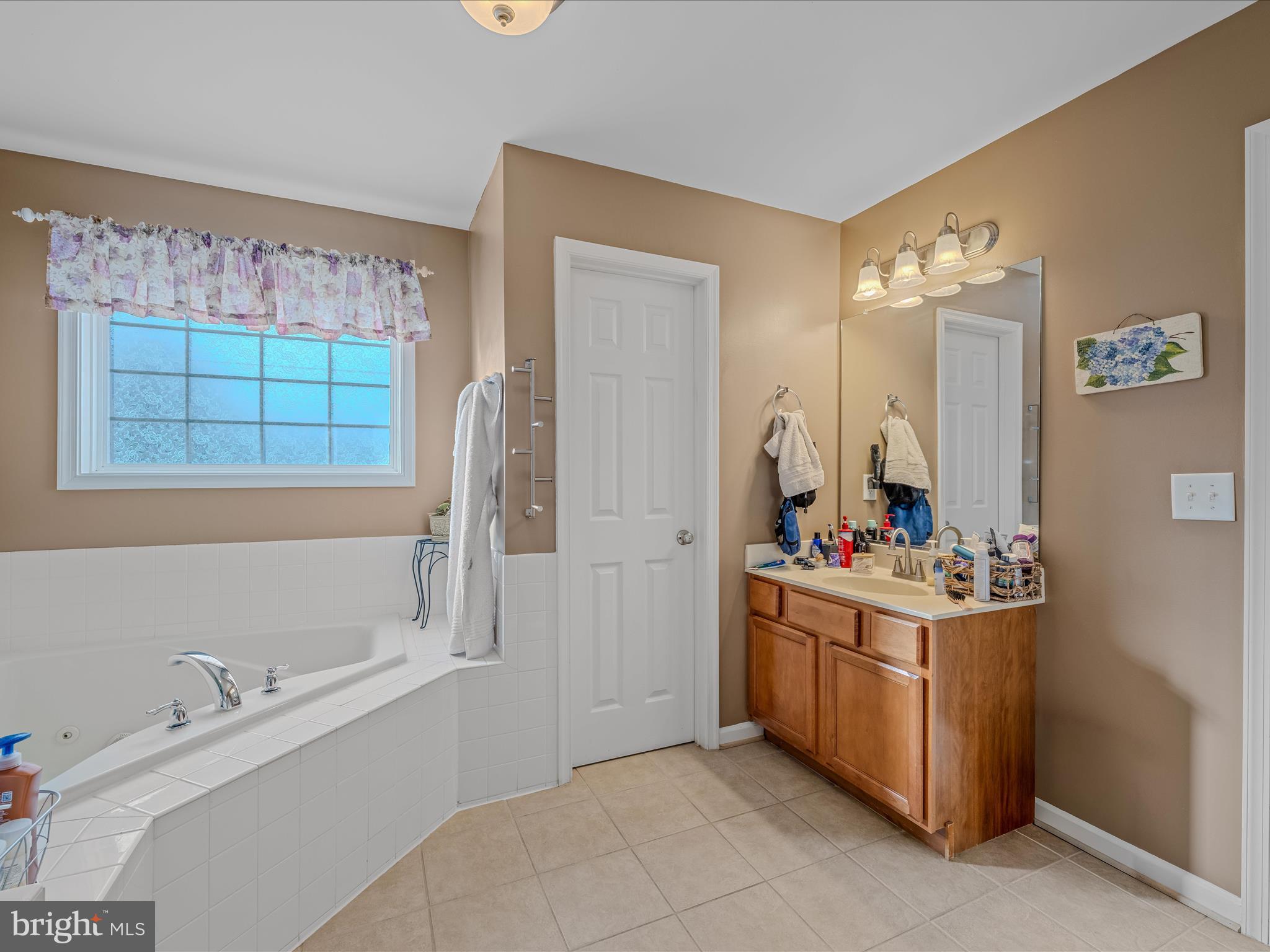 APPLE KNOLLS - Residential