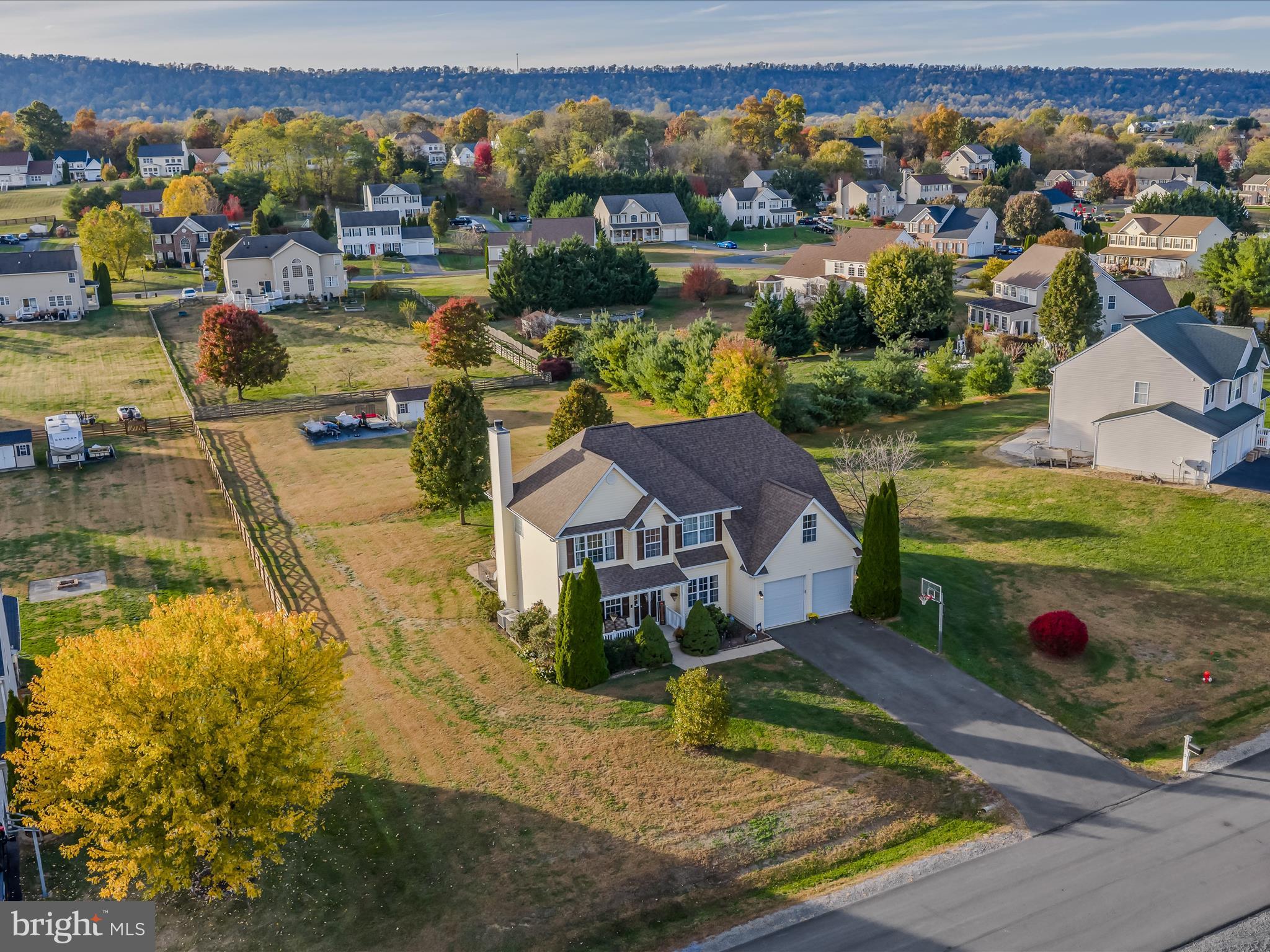 APPLE KNOLLS - Residential