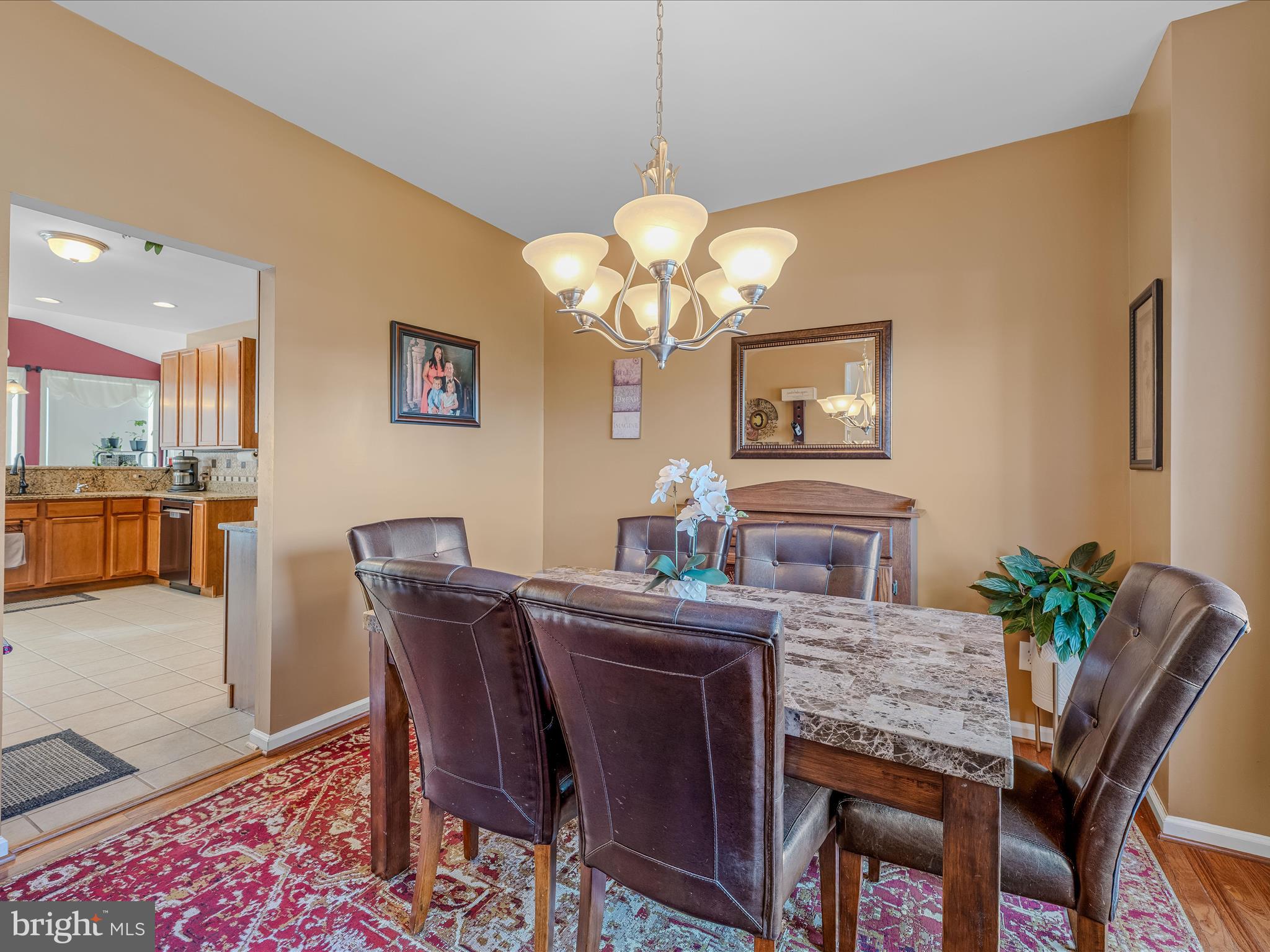 APPLE KNOLLS - Residential