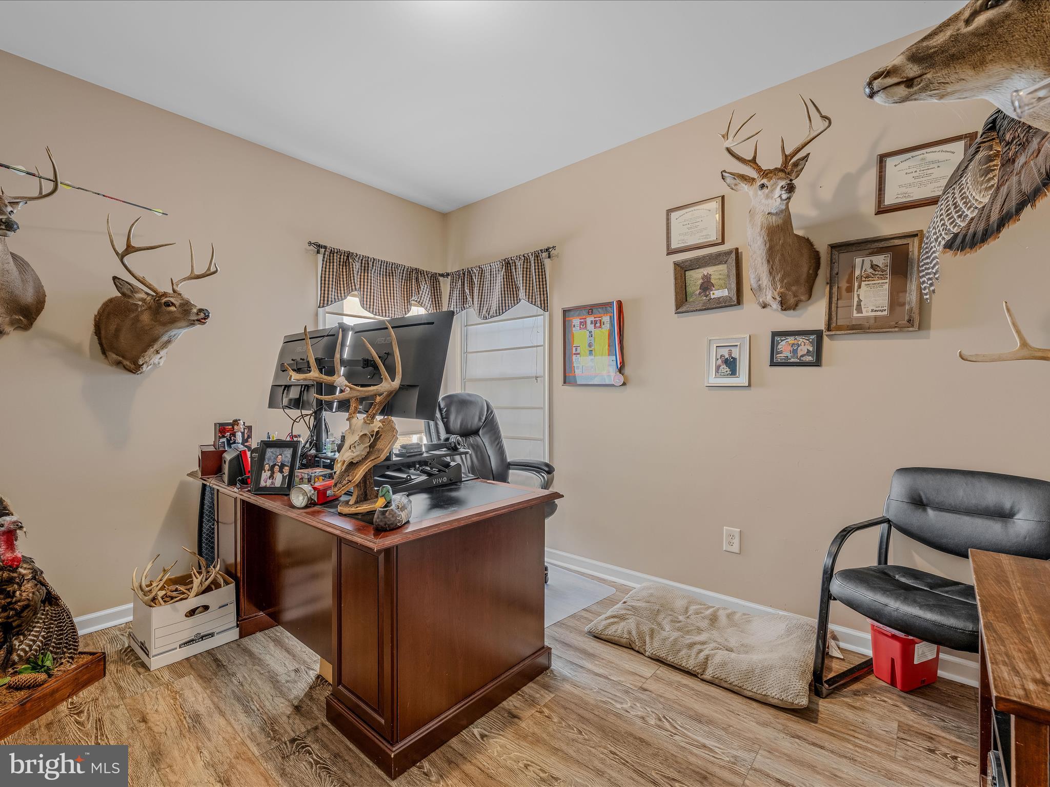 APPLE KNOLLS - Residential