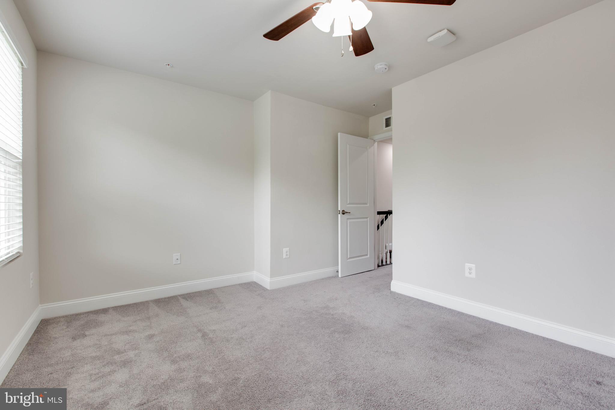 OXFORD SQUARE - Residential