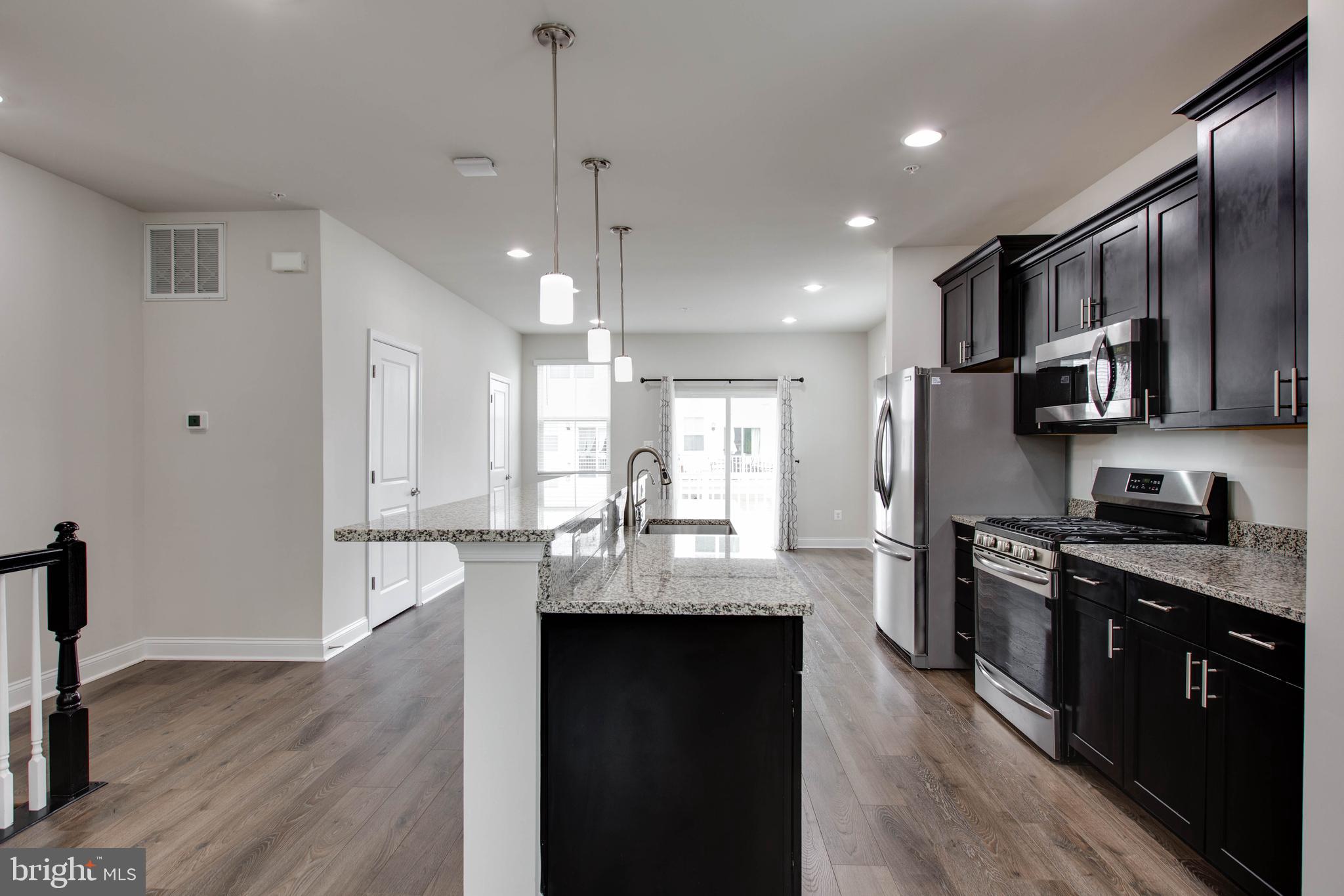 OXFORD SQUARE - Residential