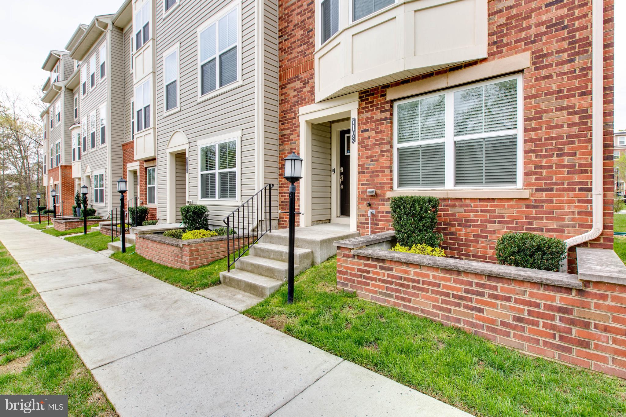 OXFORD SQUARE - Residential