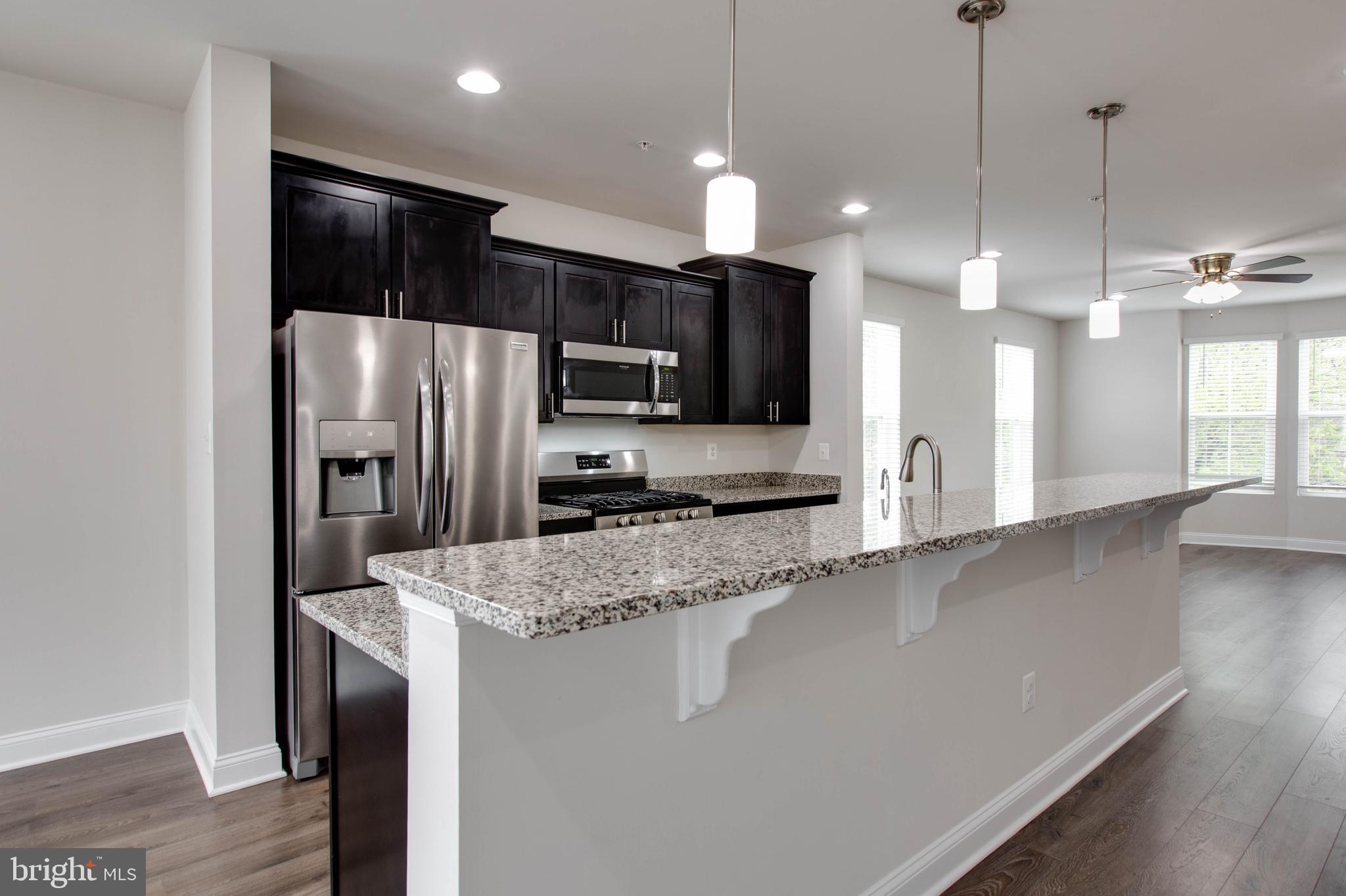 OXFORD SQUARE - Residential