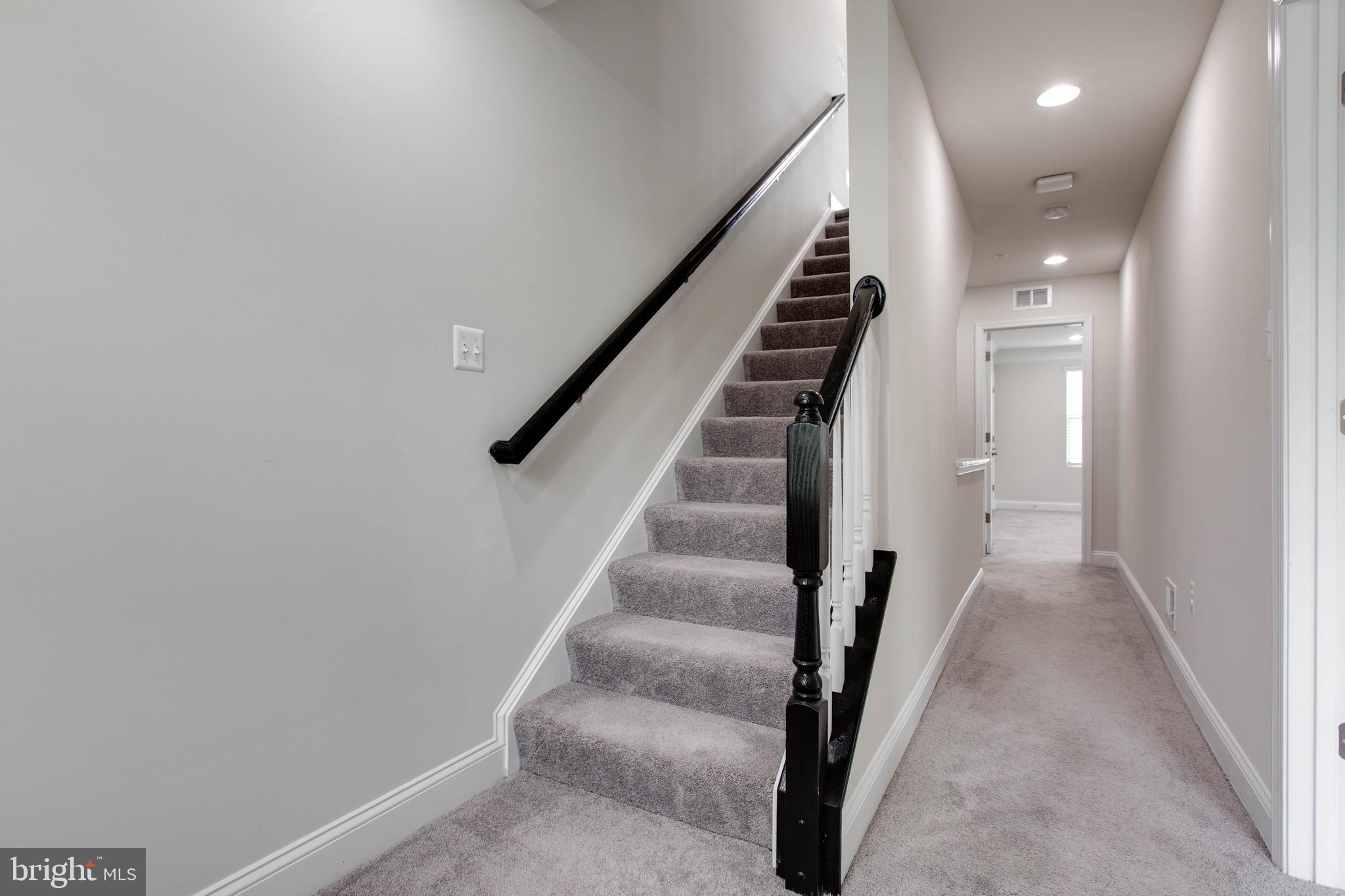 OXFORD SQUARE - Residential