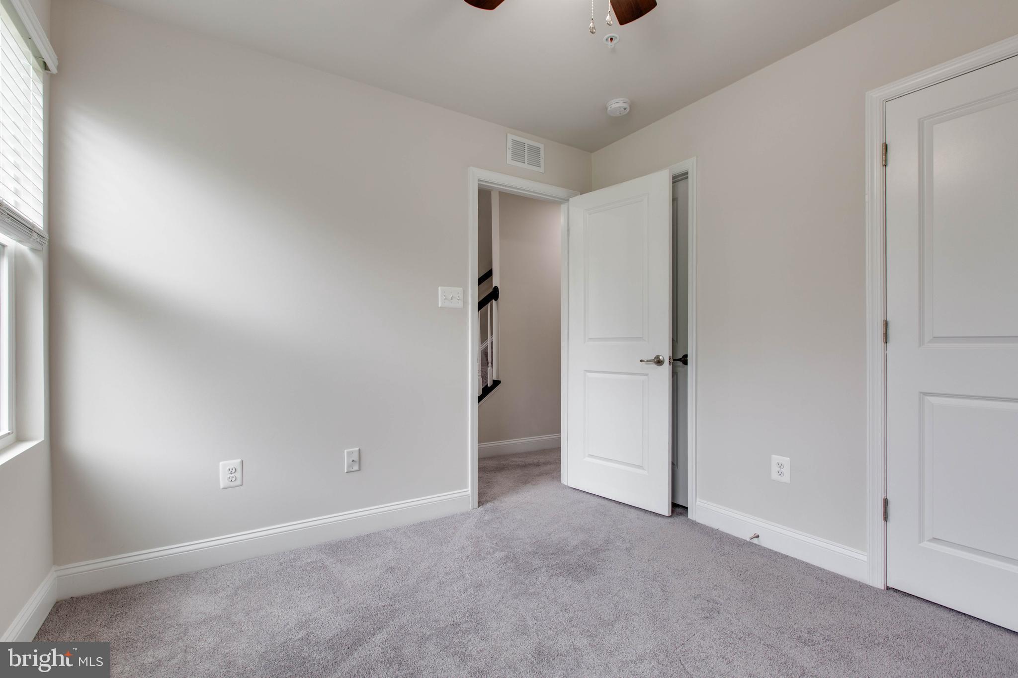 OXFORD SQUARE - Residential